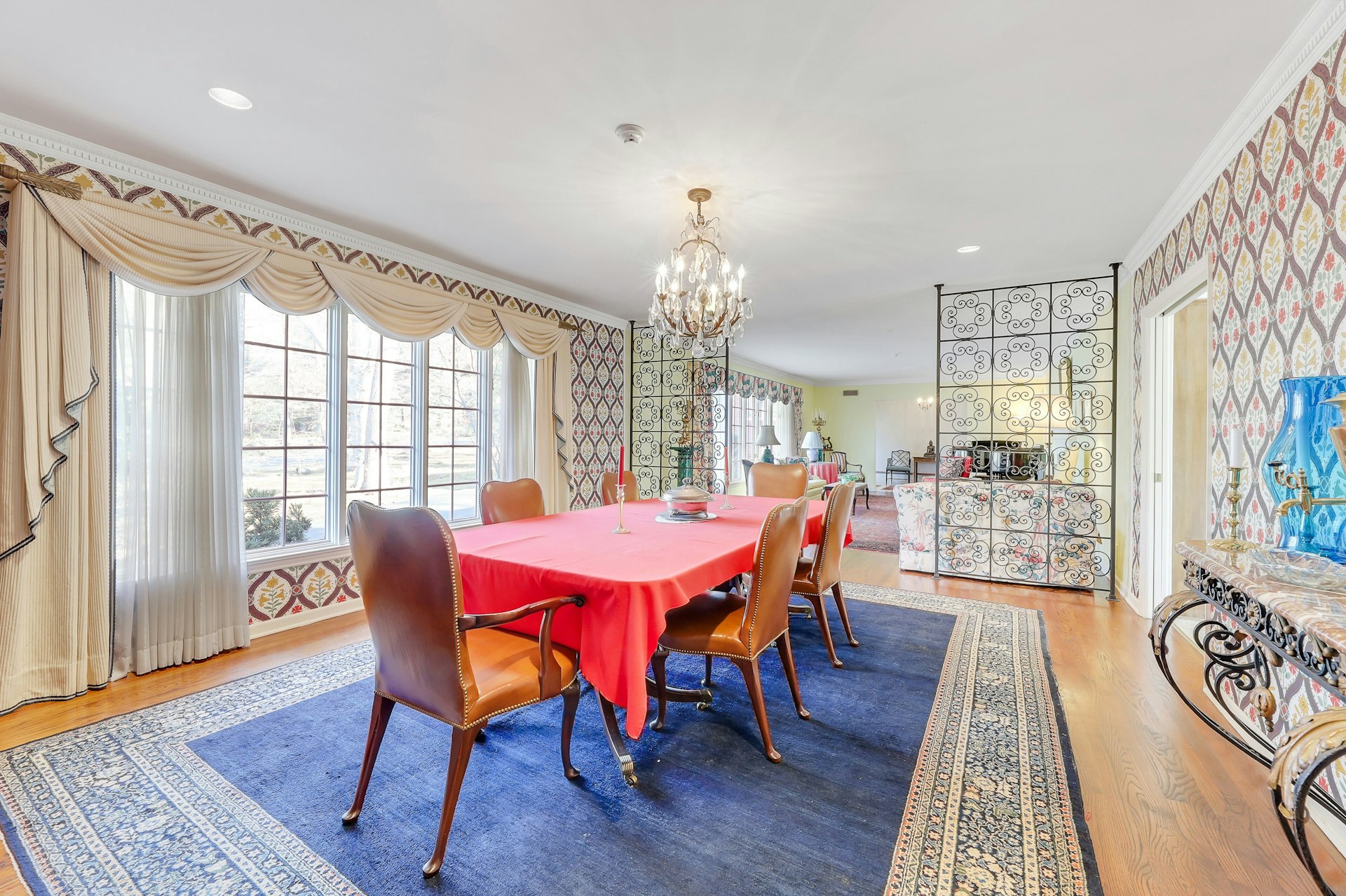 32 Litchfield Way