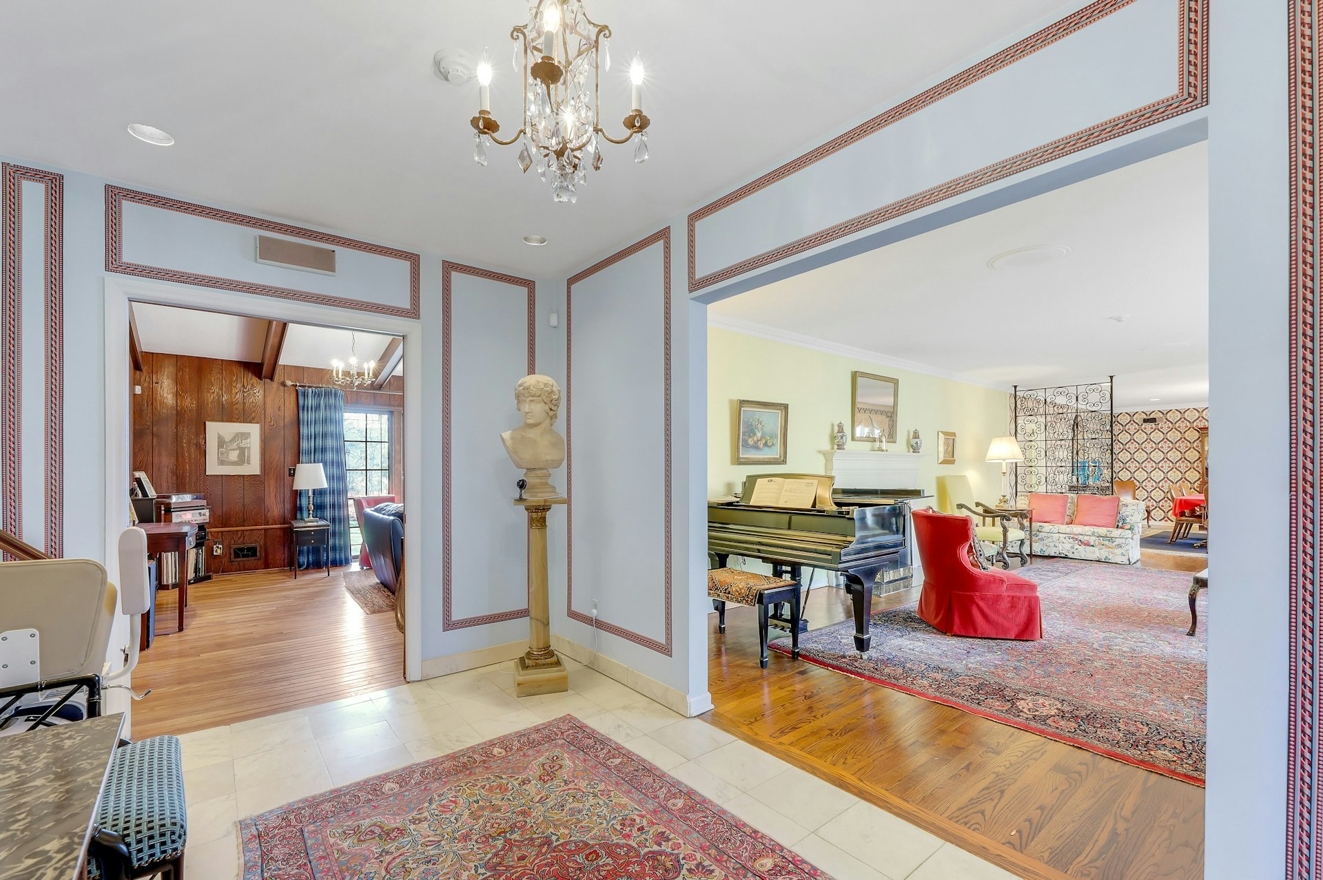 32 Litchfield Way