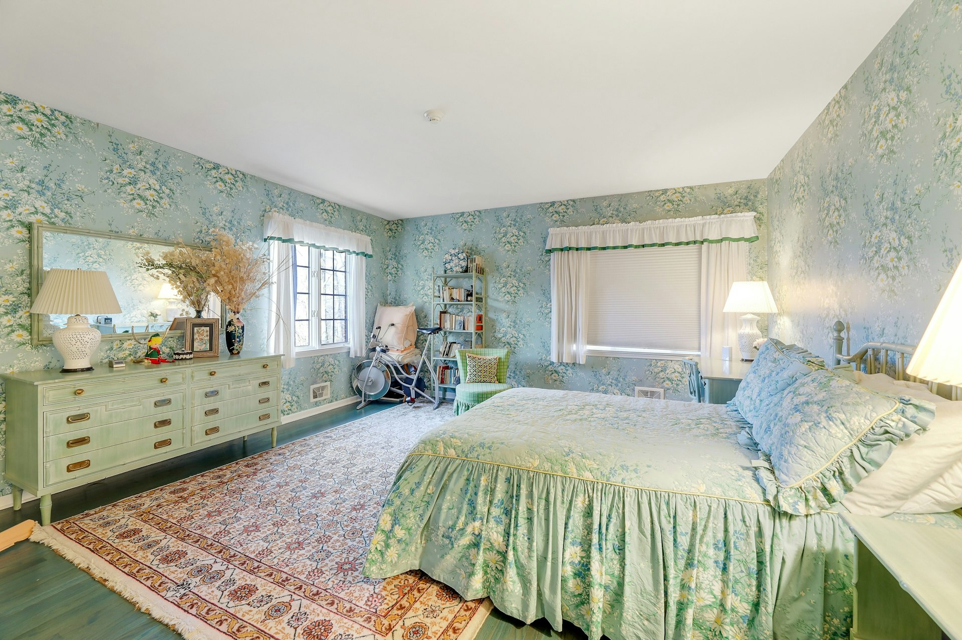 32 Litchfield Way
