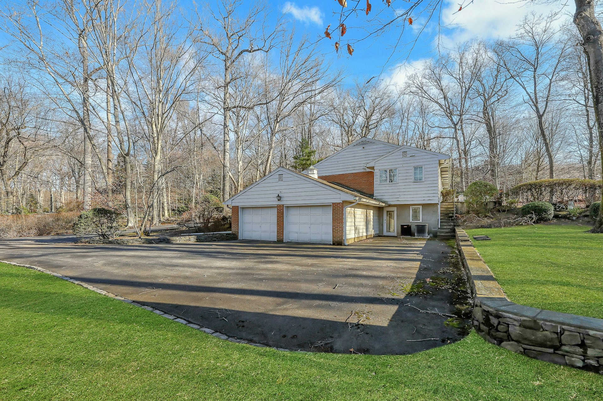 32 Litchfield Way