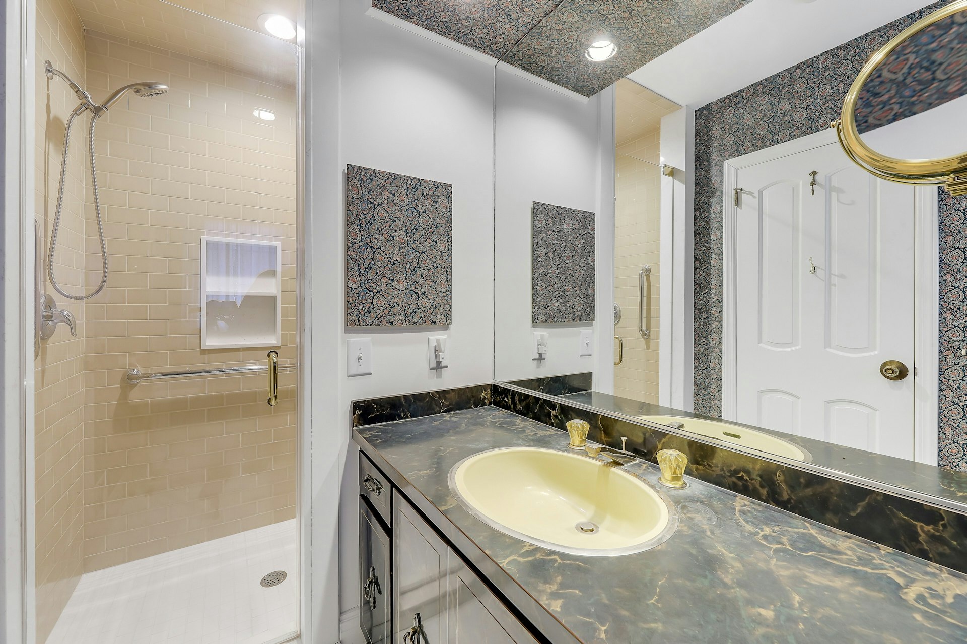 32 Litchfield Way
