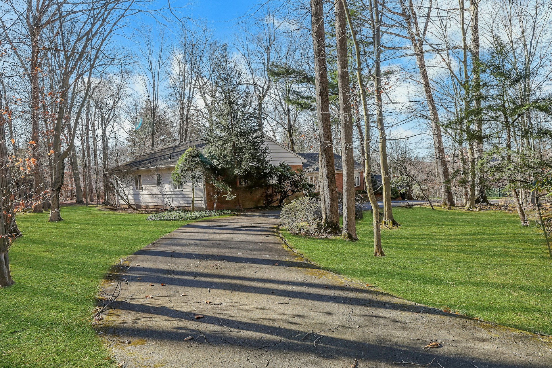 32 Litchfield Way