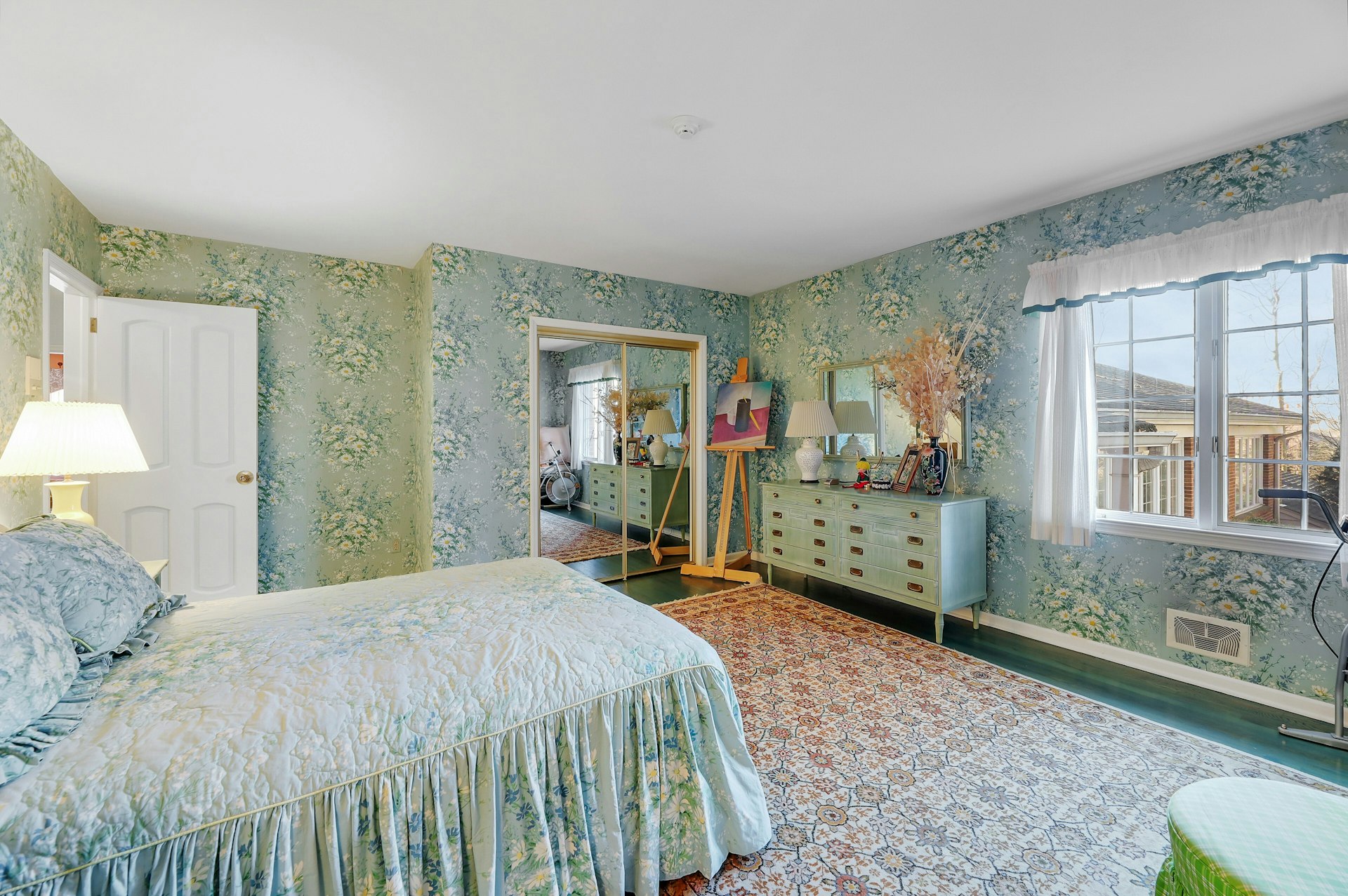 32 Litchfield Way