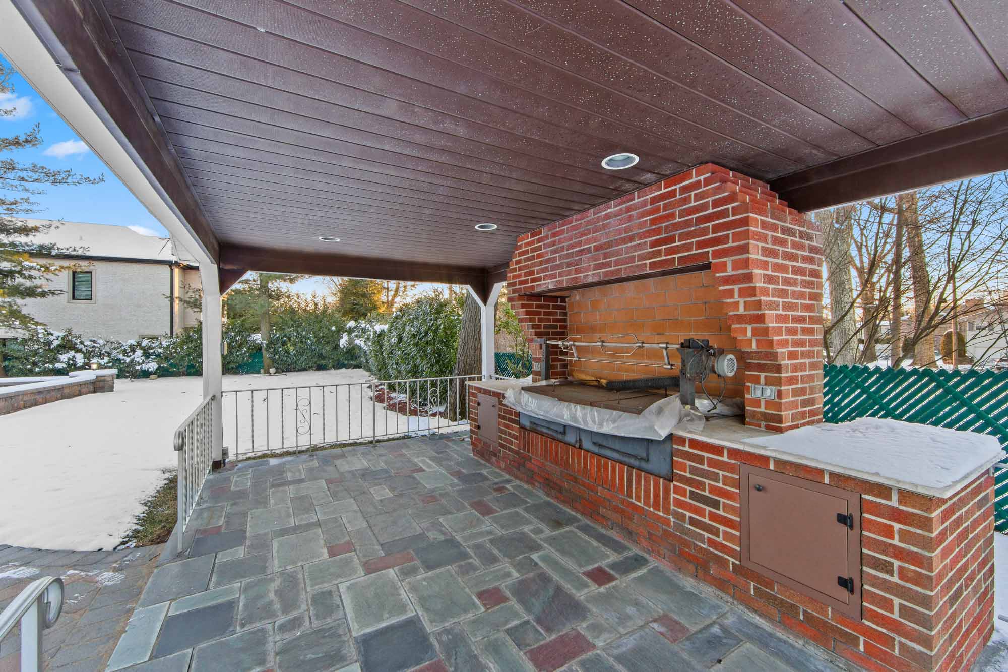 662 Summit Street
