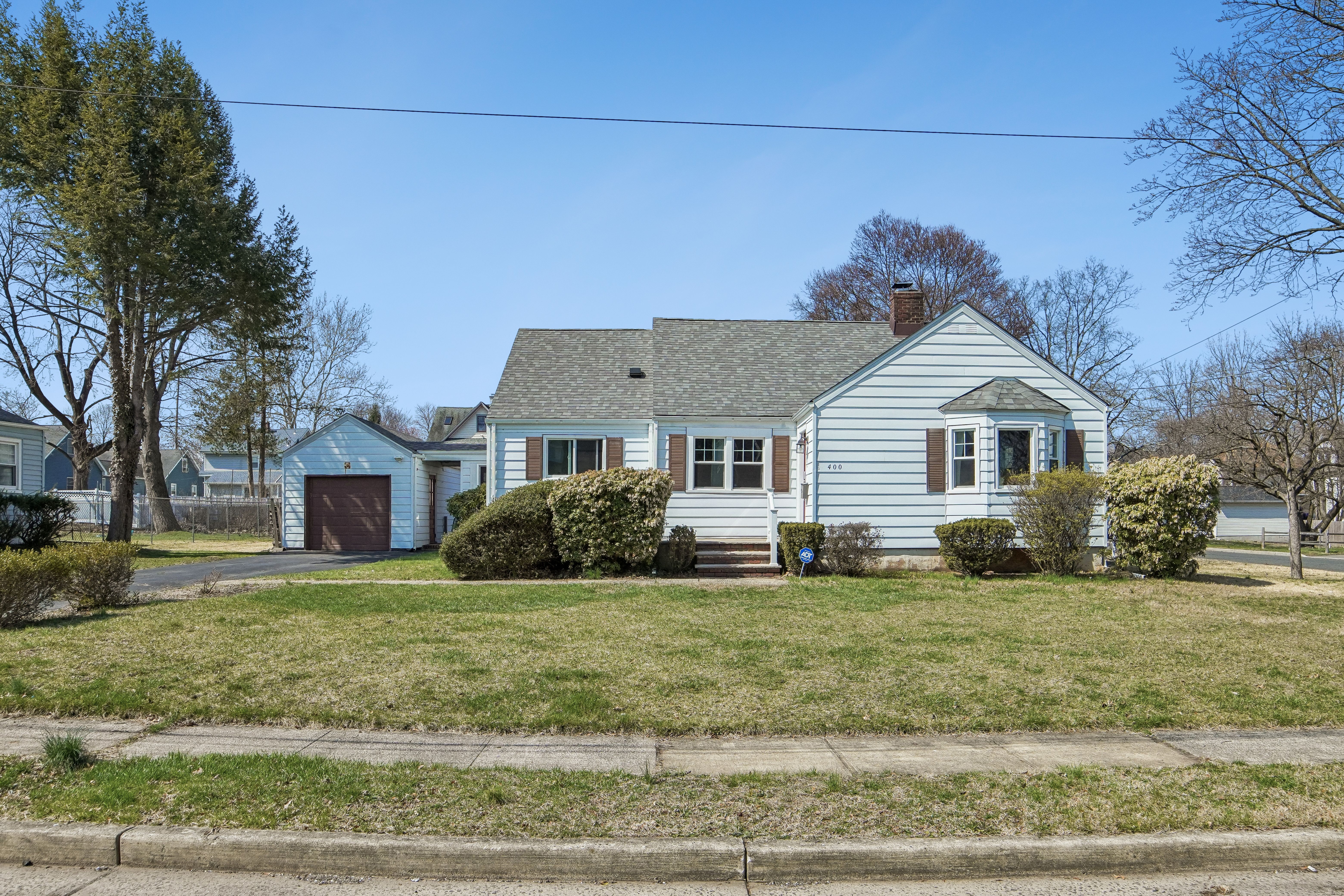 400 Valmere Avenue 