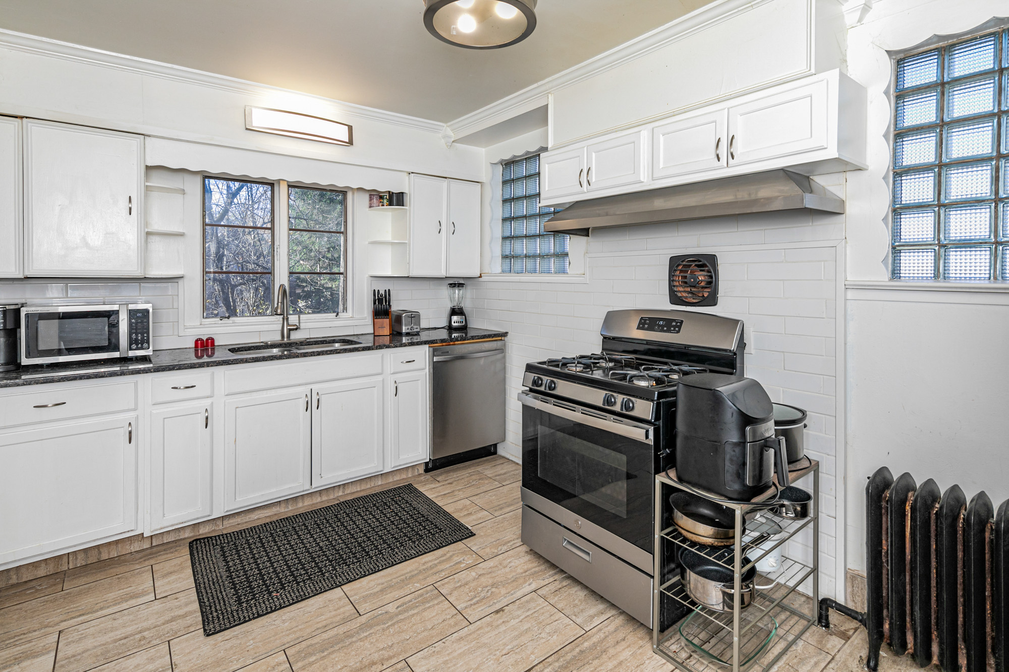 10 Whittier Avenue