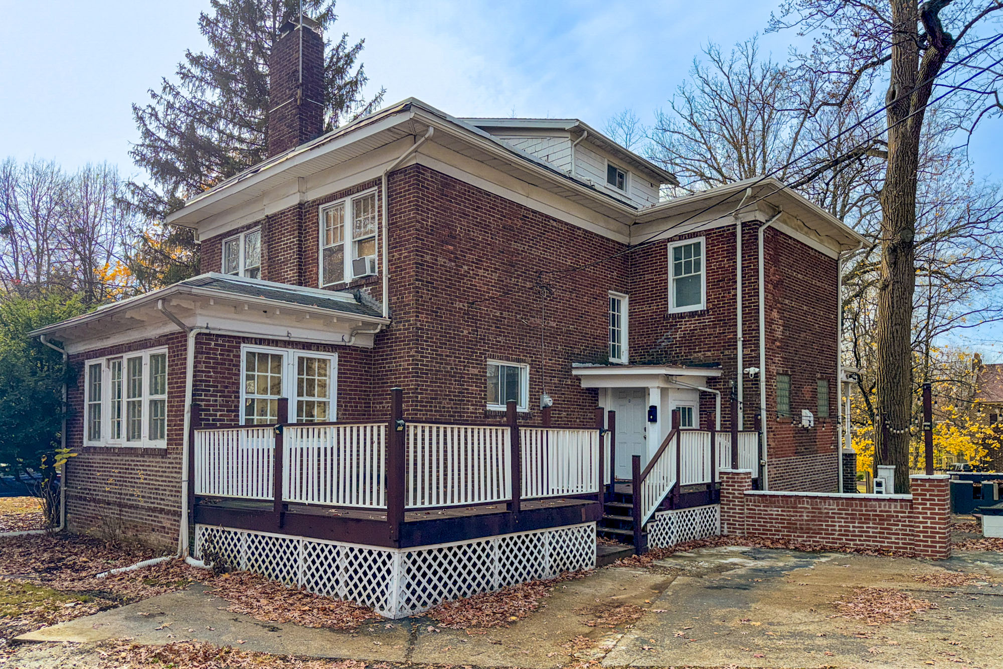 10 Whittier Avenue