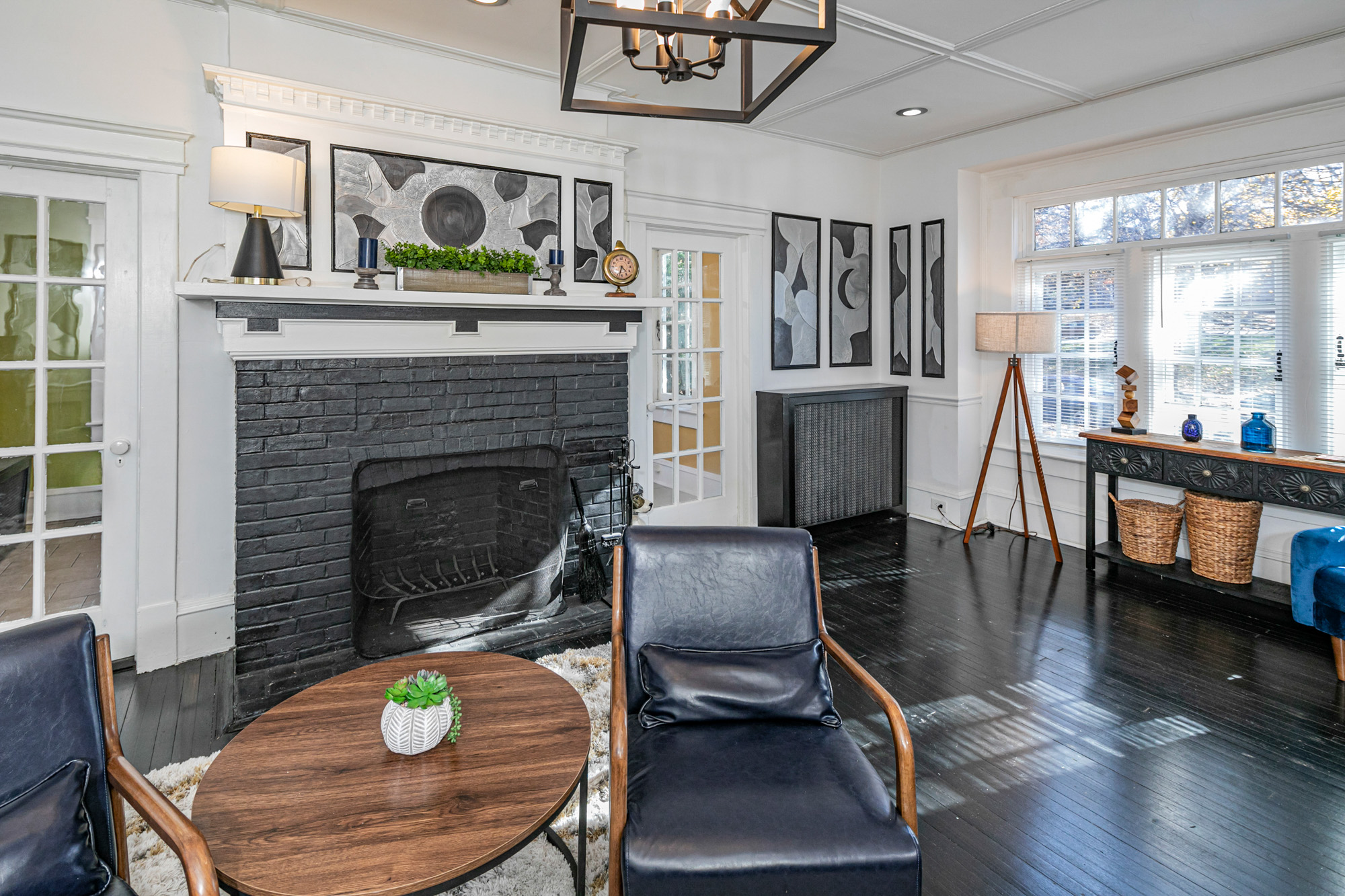 10 Whittier Avenue