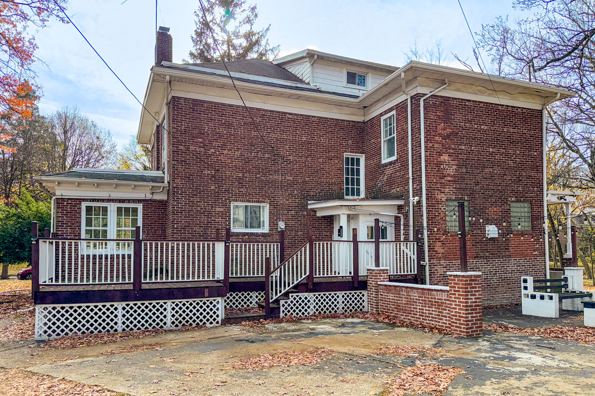10 Whittier Avenue