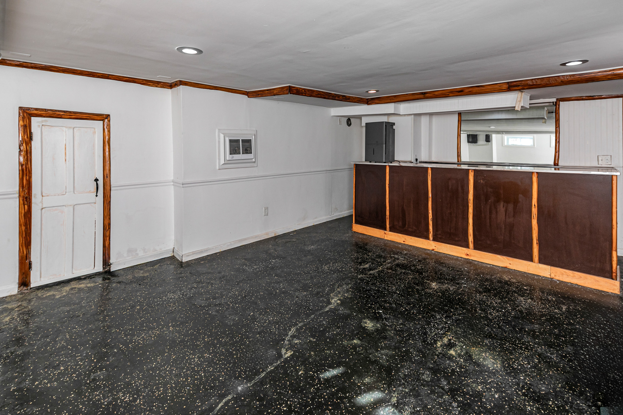 10 Whittier Avenue
