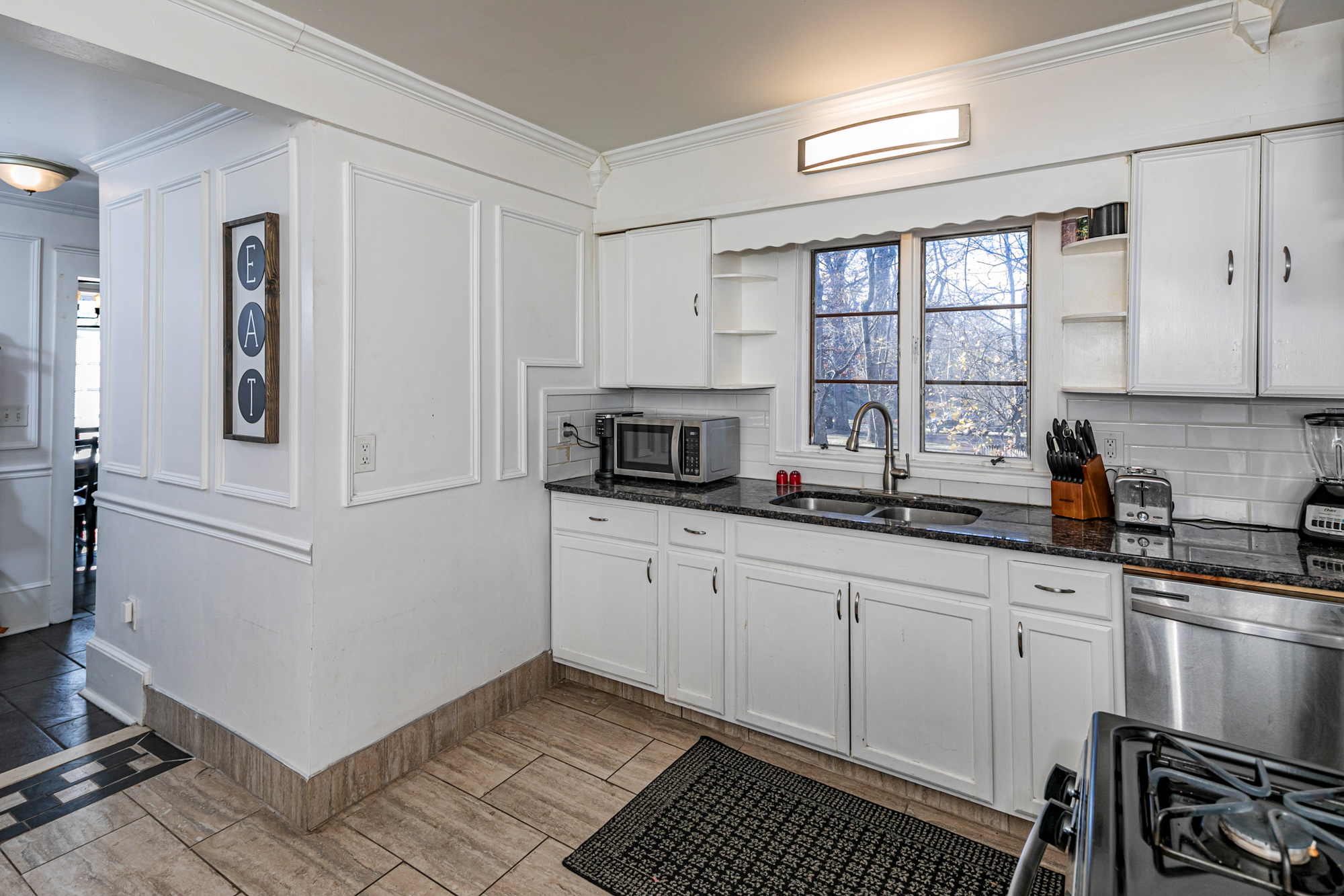 10 Whittier Avenue