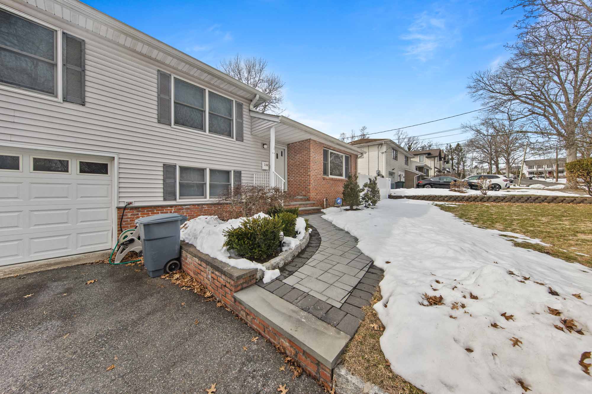 206 Harwood Place