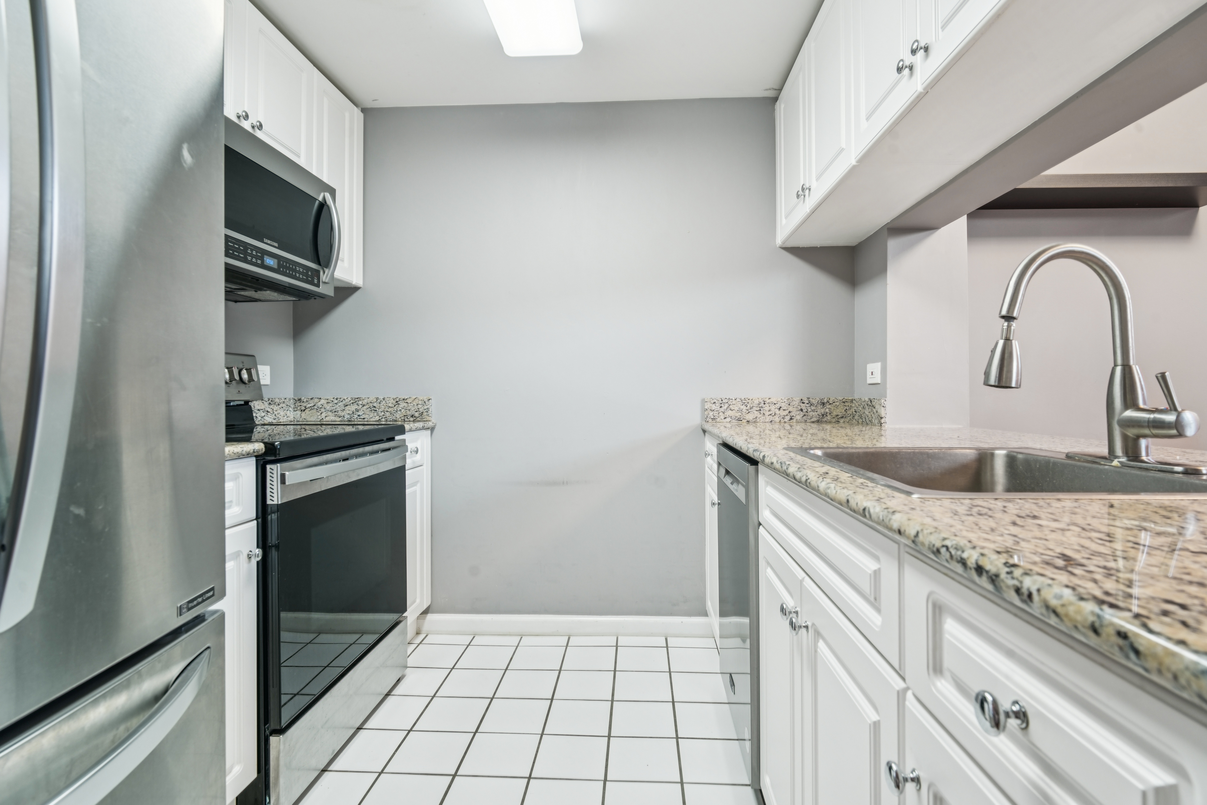 100 Old Palisade Road Unit# L7