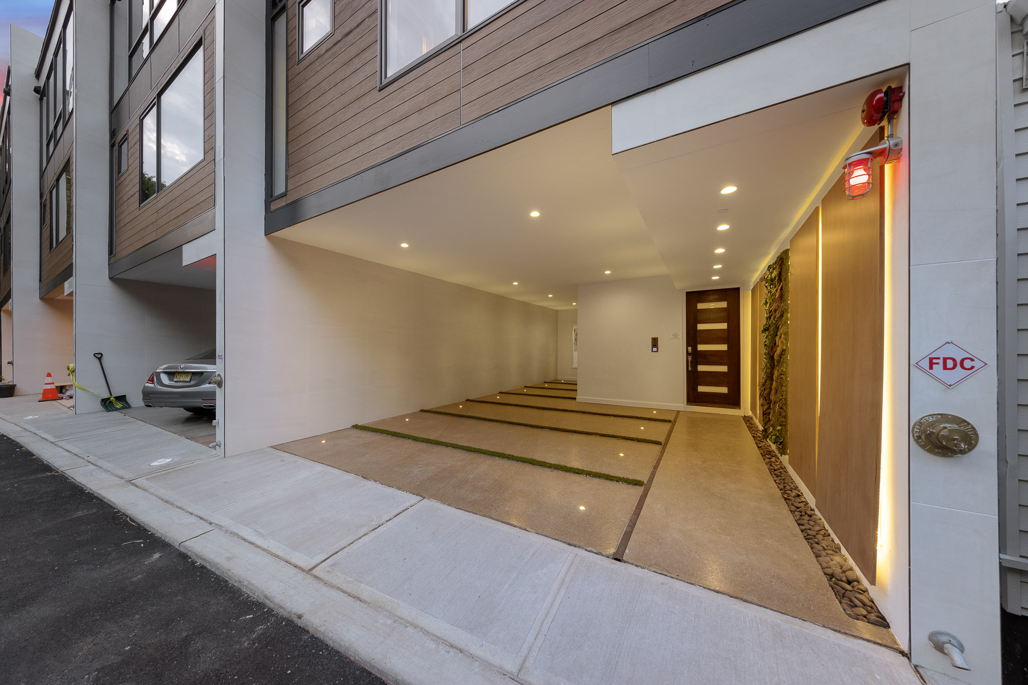 8822 Churchill