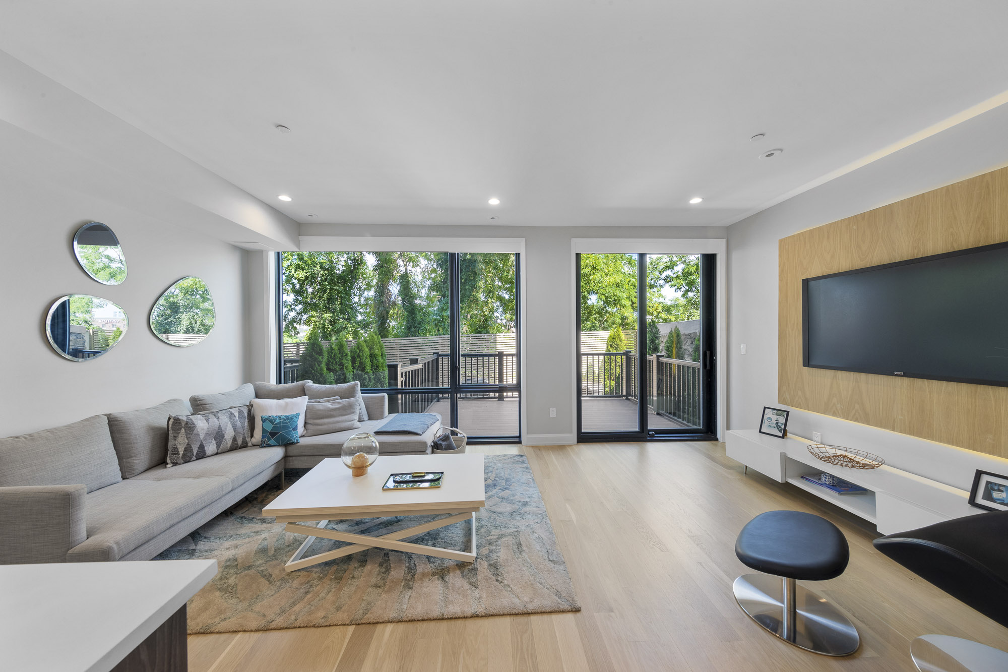 8822 Churchill