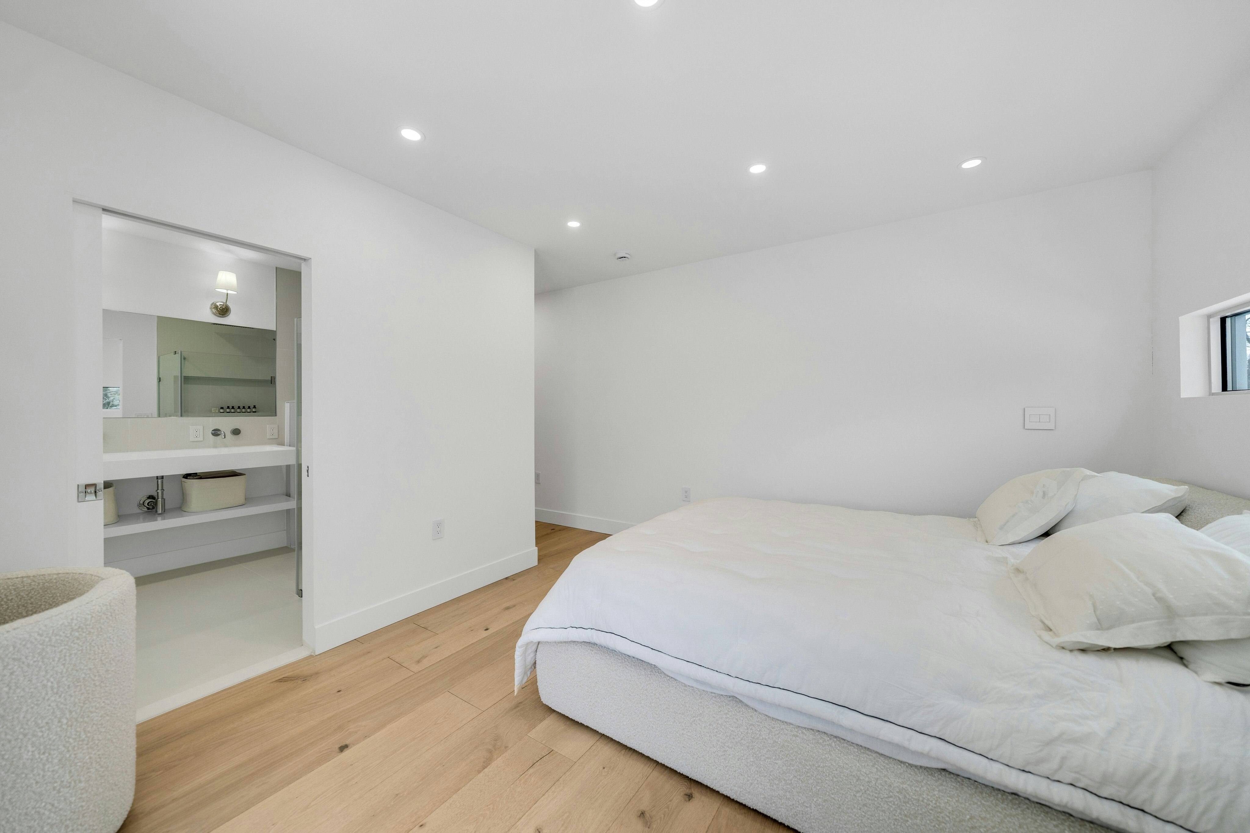 27 Knickerbocker Road 