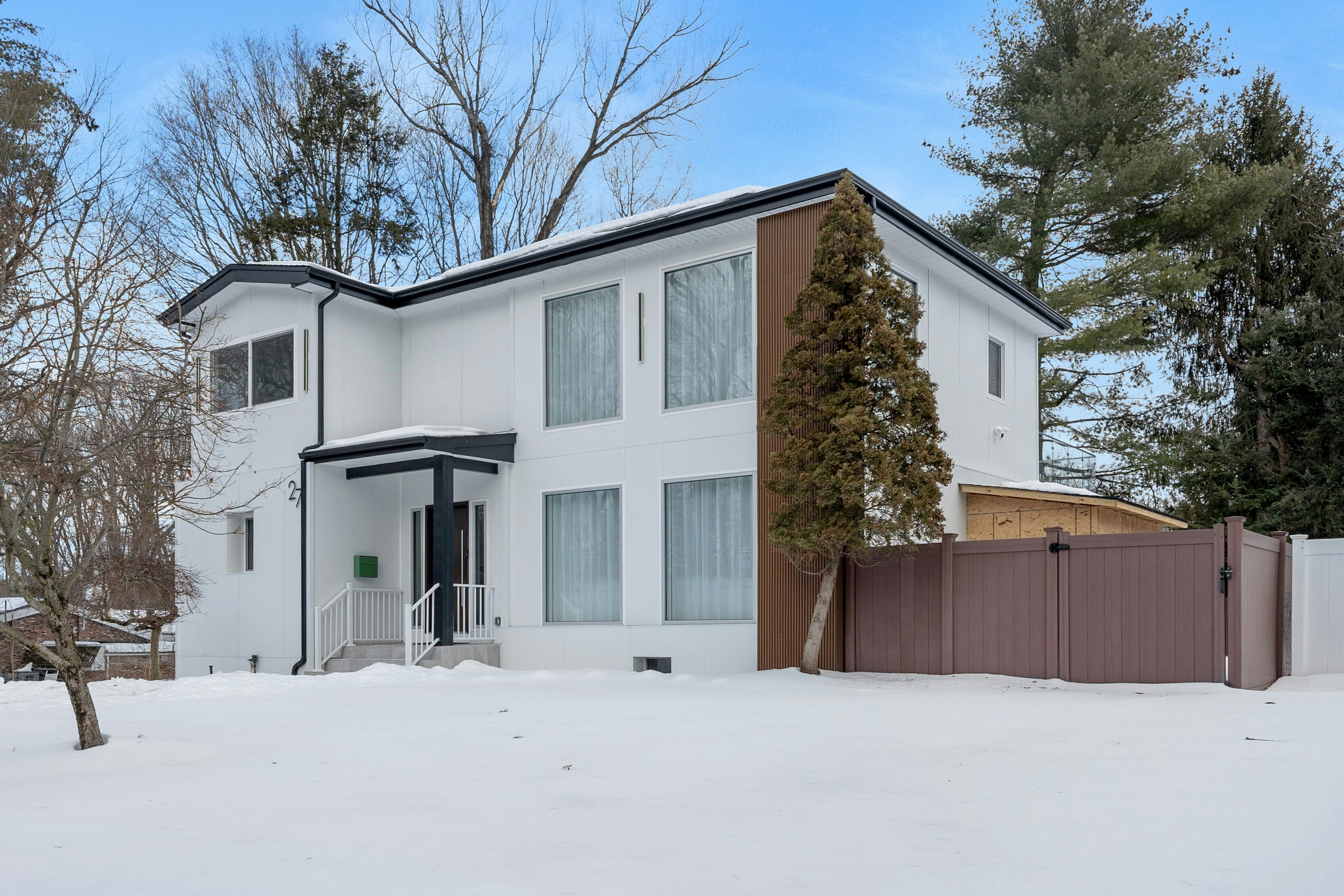 27 Knickerbocker Road 