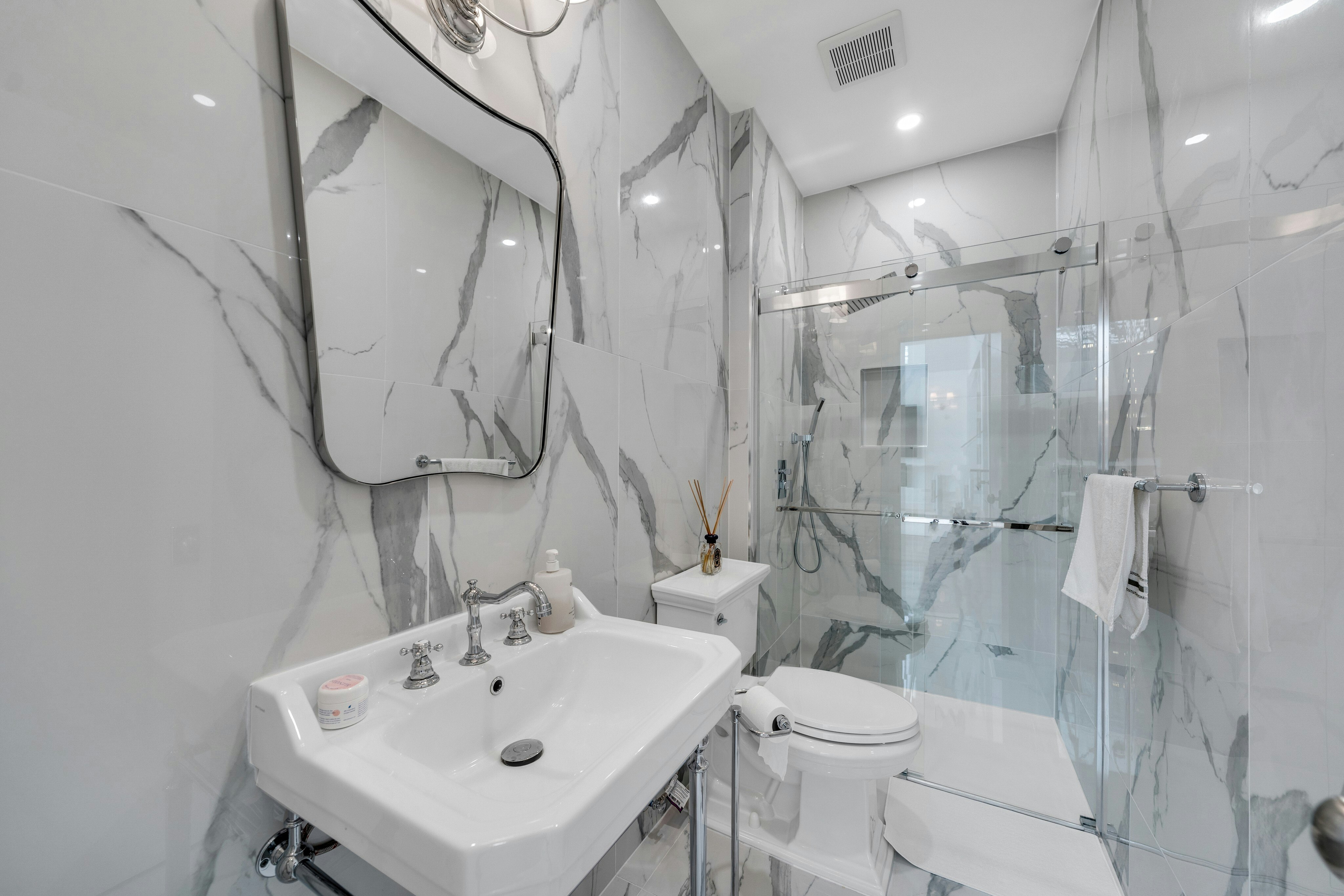 27 Knickerbocker Road 