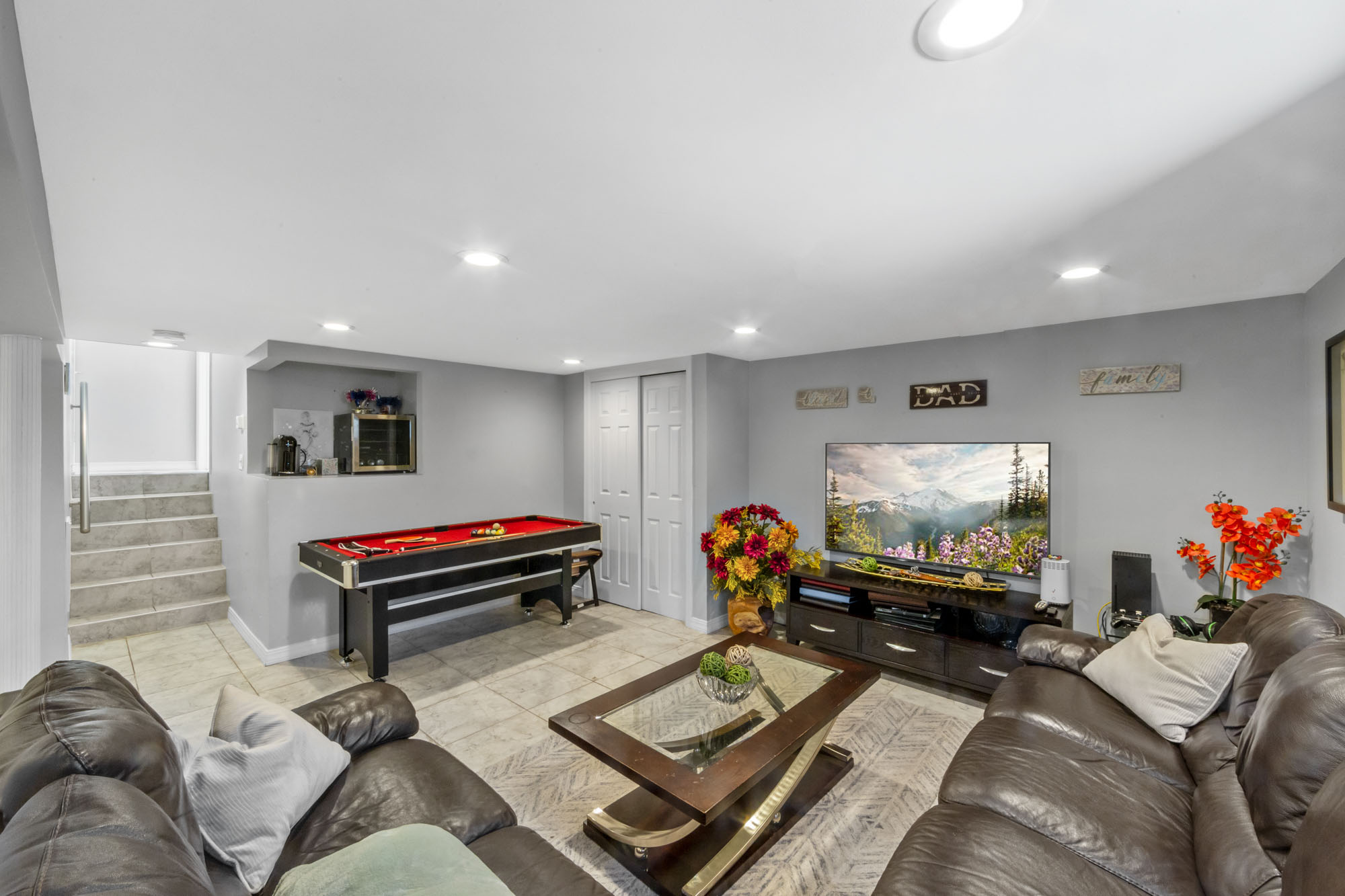 605 Gladys Court
