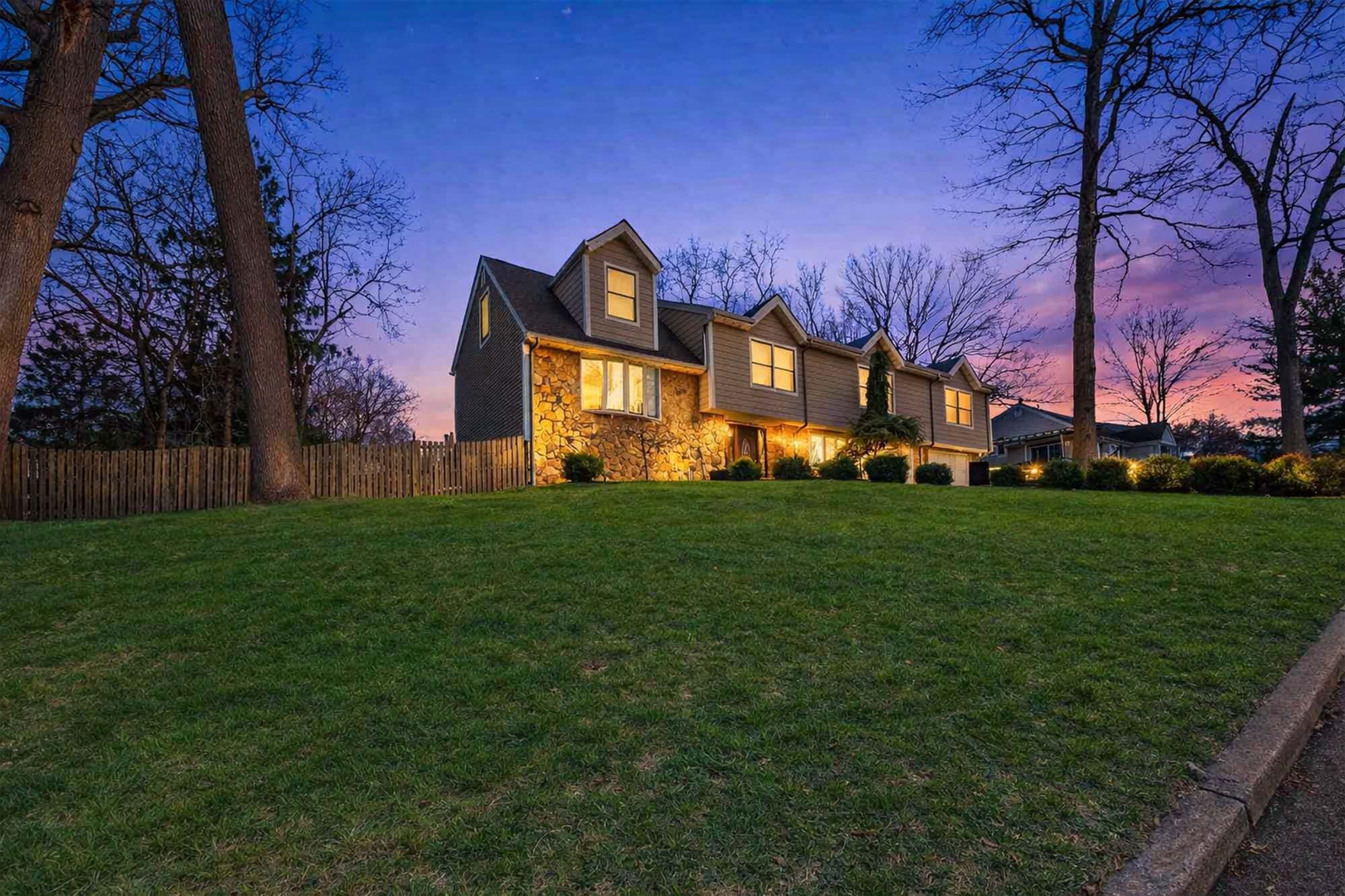 605 Gladys Court