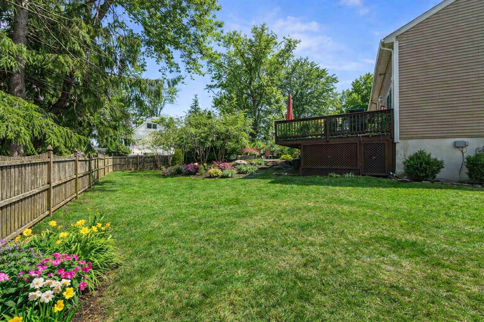 605 Gladys Court