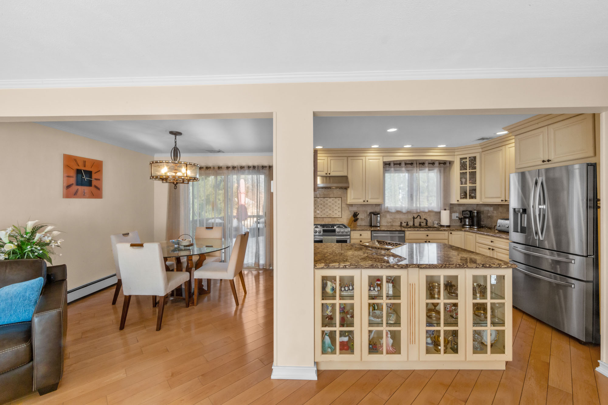 605 Gladys Court
