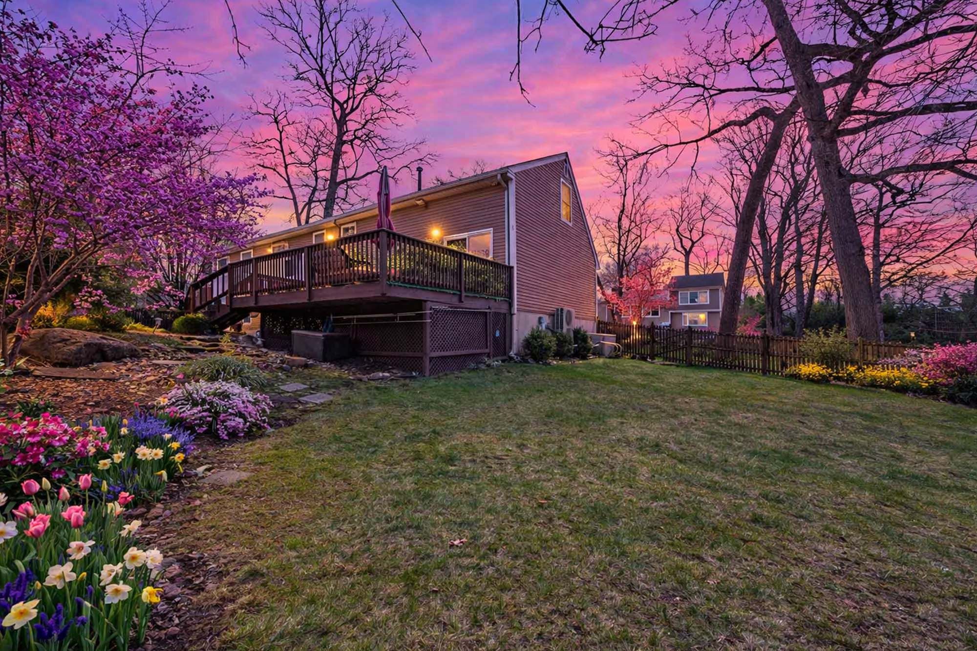 605 Gladys Court