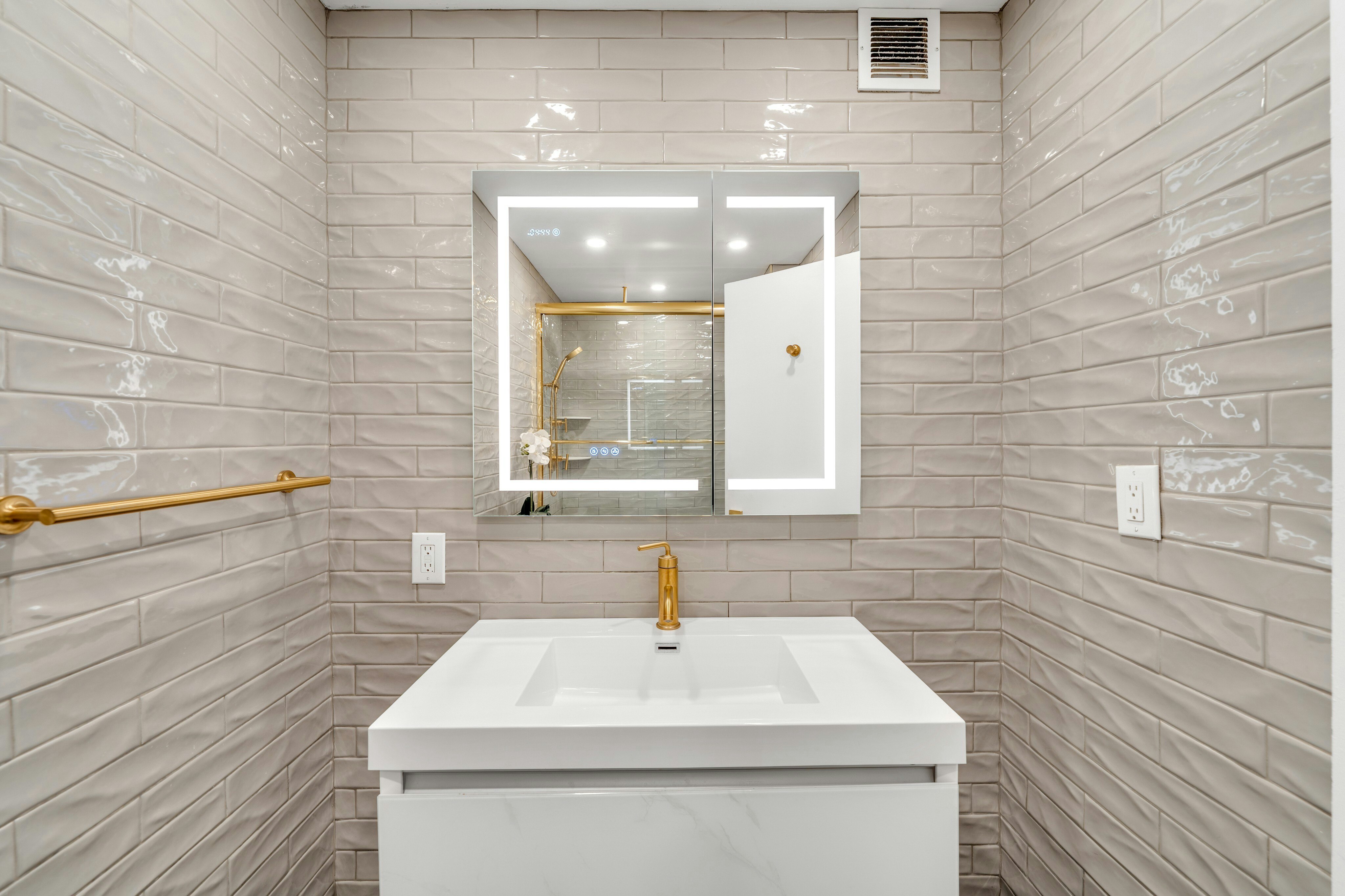 1600 Parker Avenue #27J