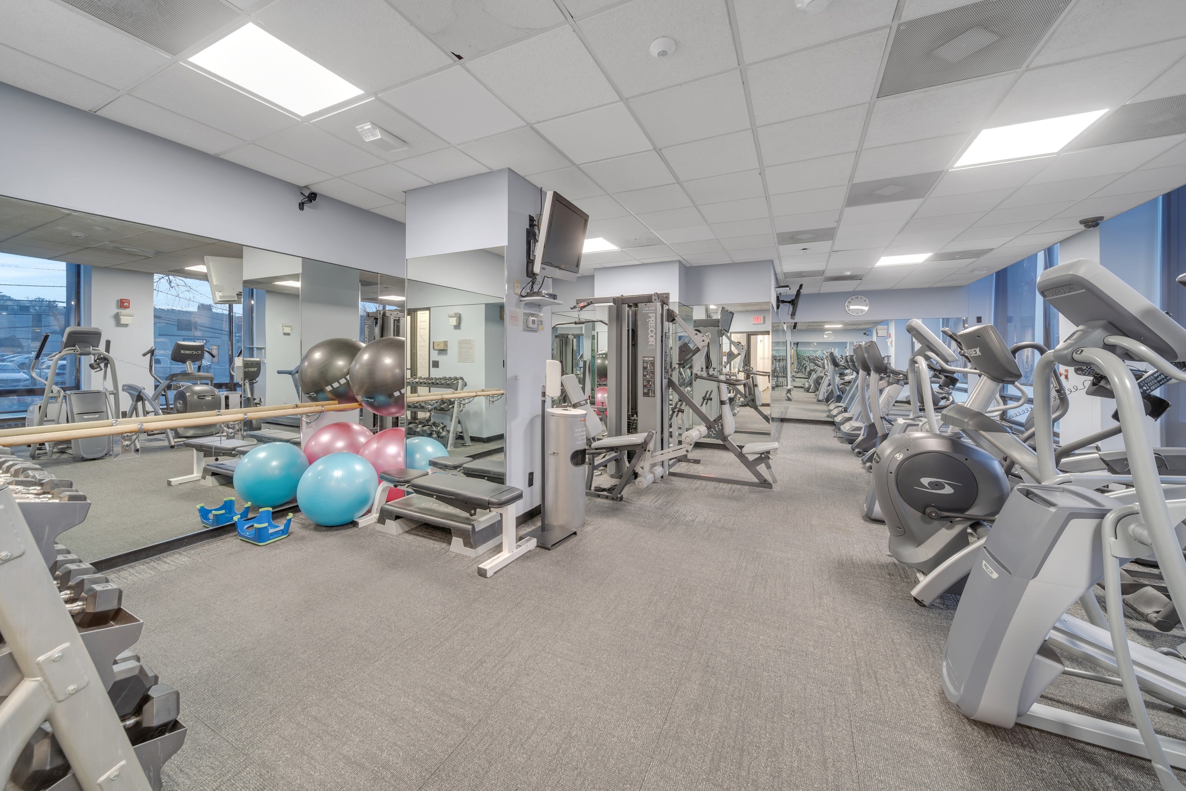 1600 Parker Avenue #27J