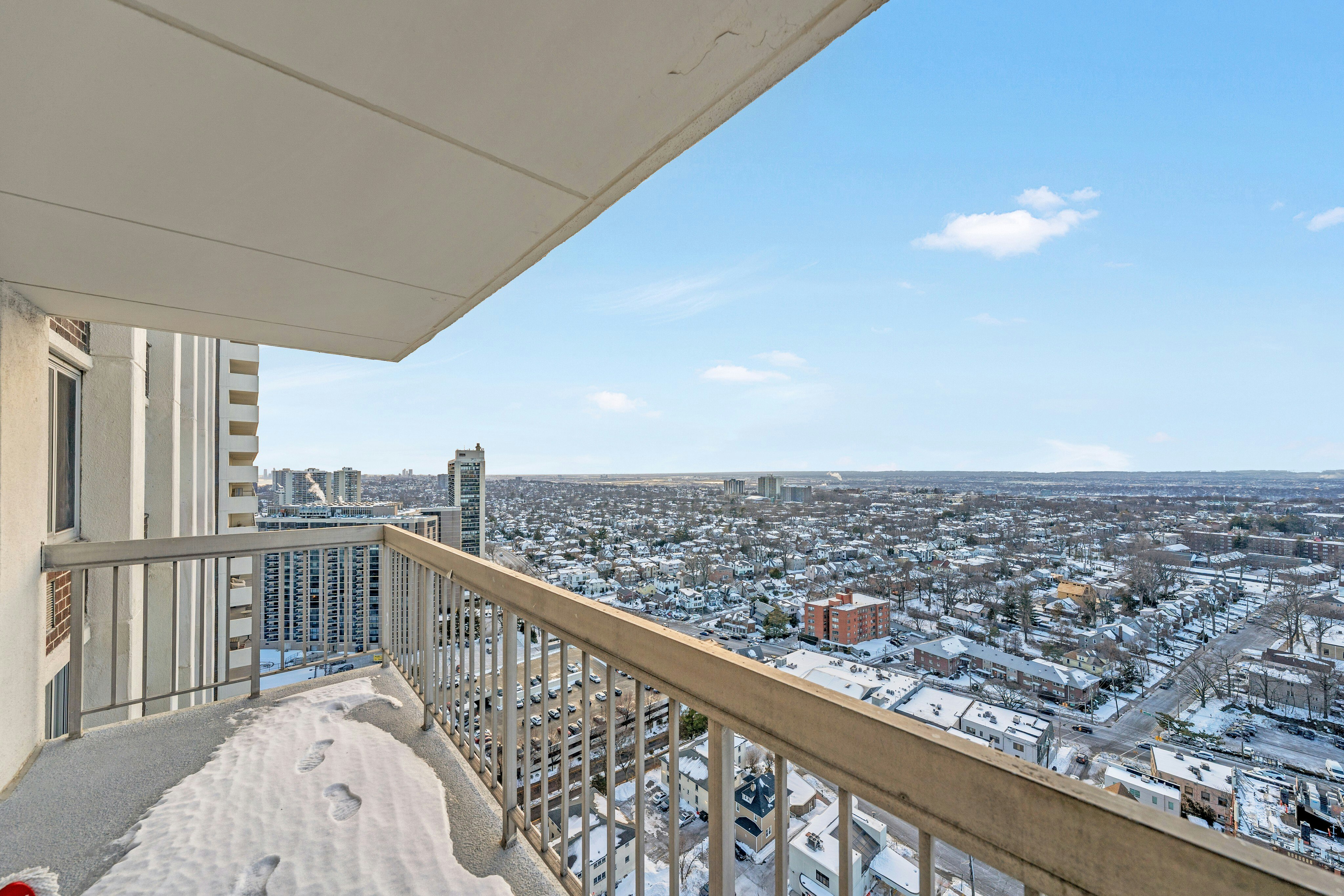 1600 Parker Avenue #27J