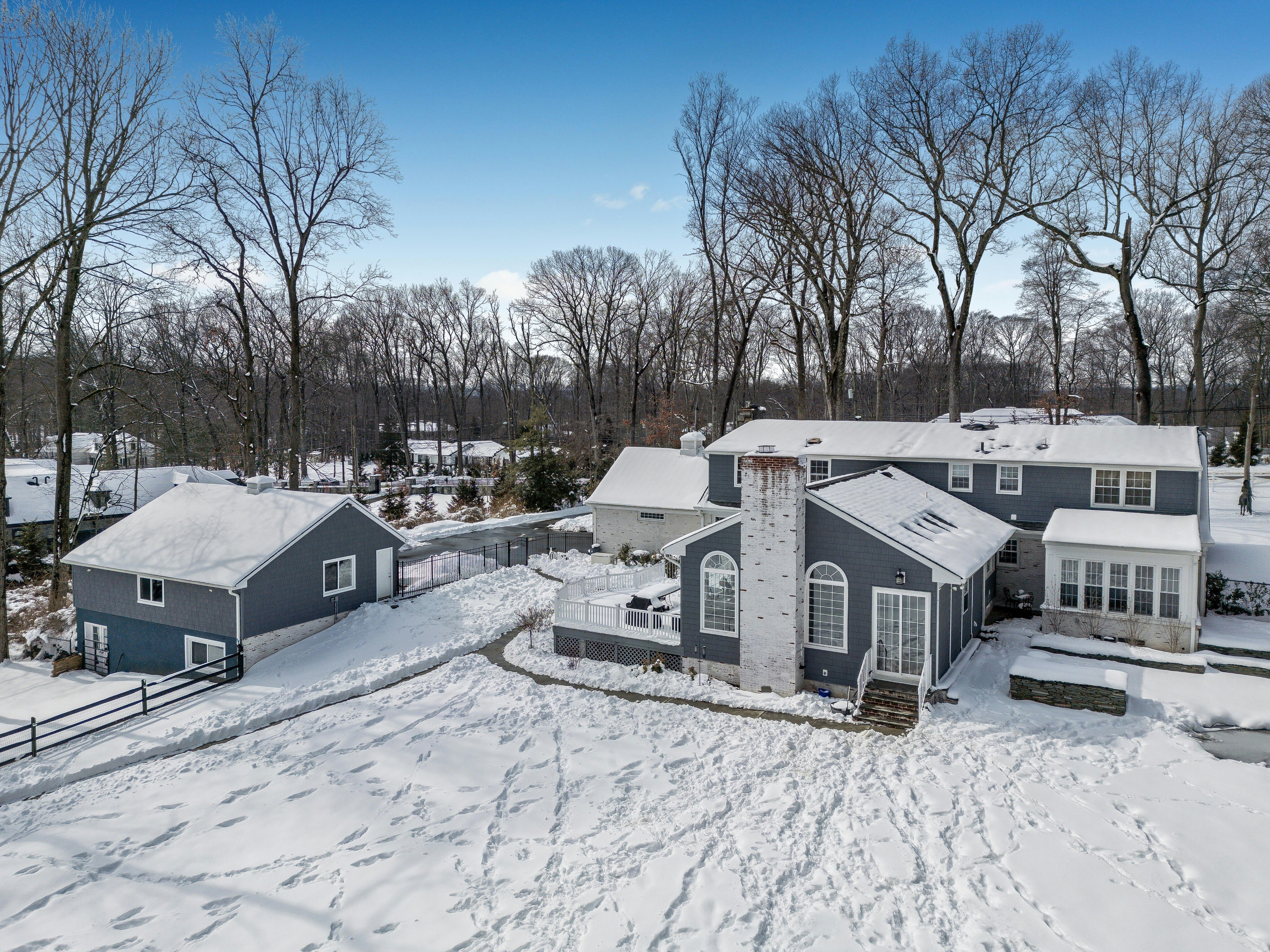 88 Chestnut Ridge Road 