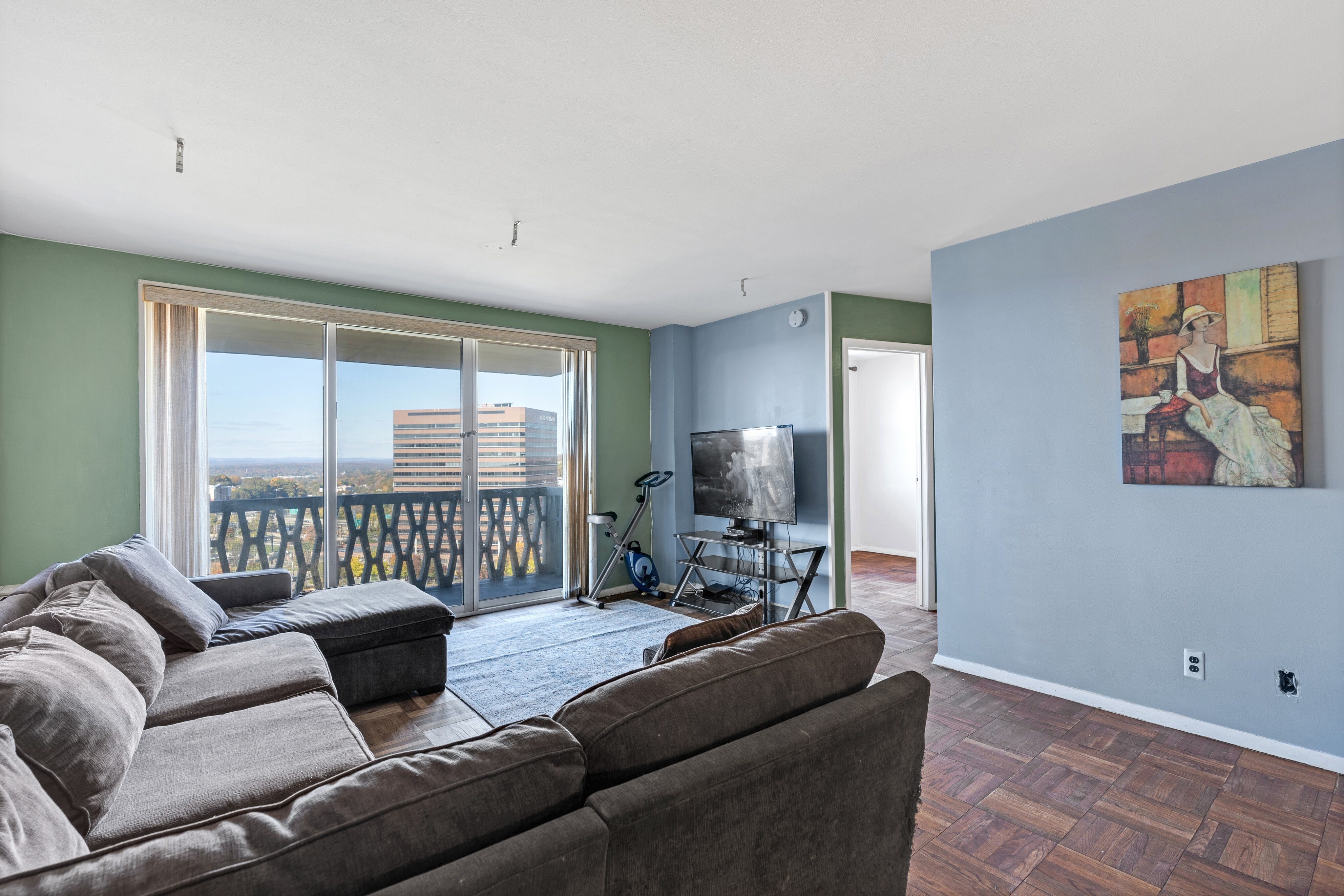 2000 Linwood Unit# 17H
