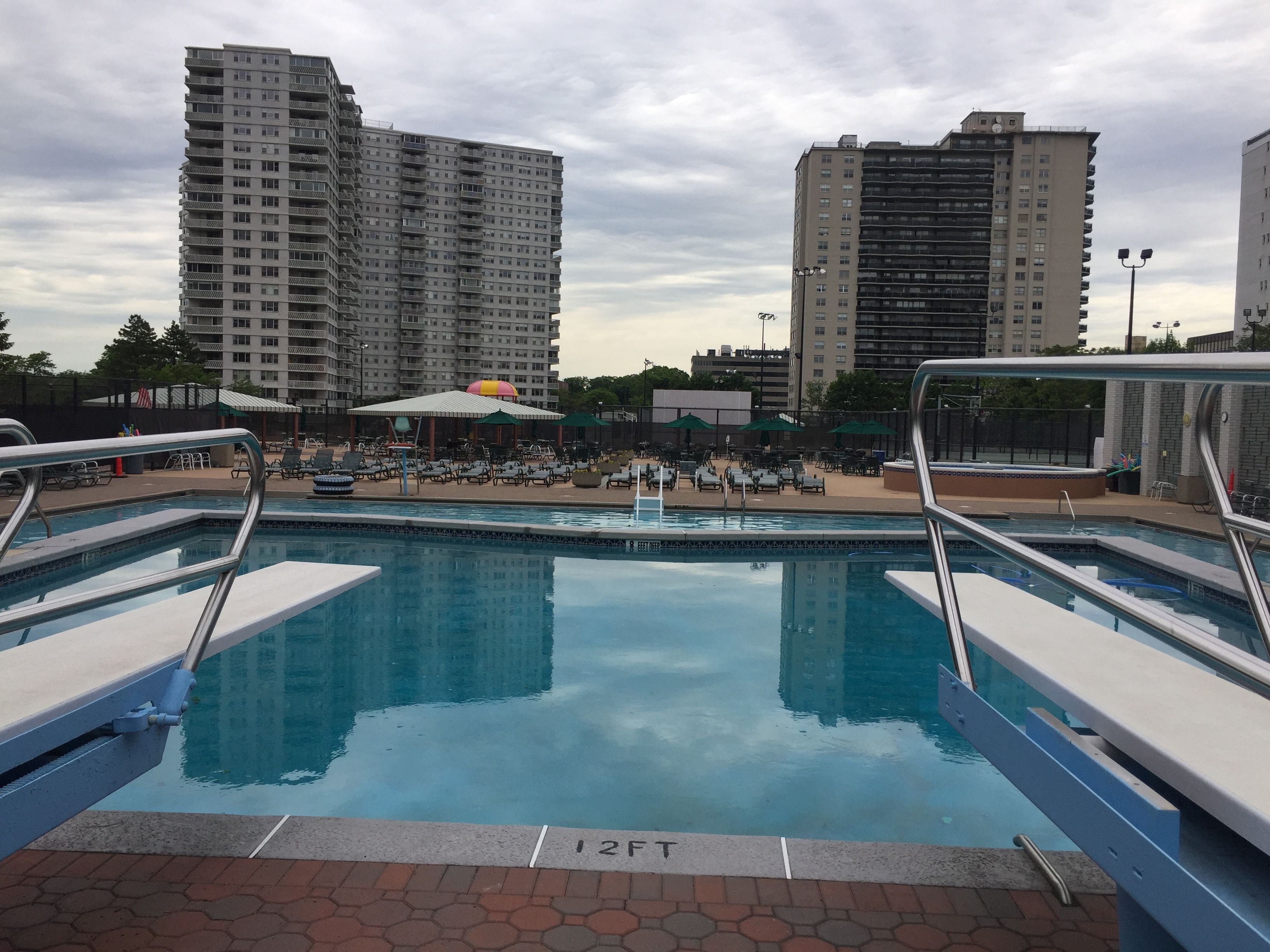 2000 Linwood Unit# 17H