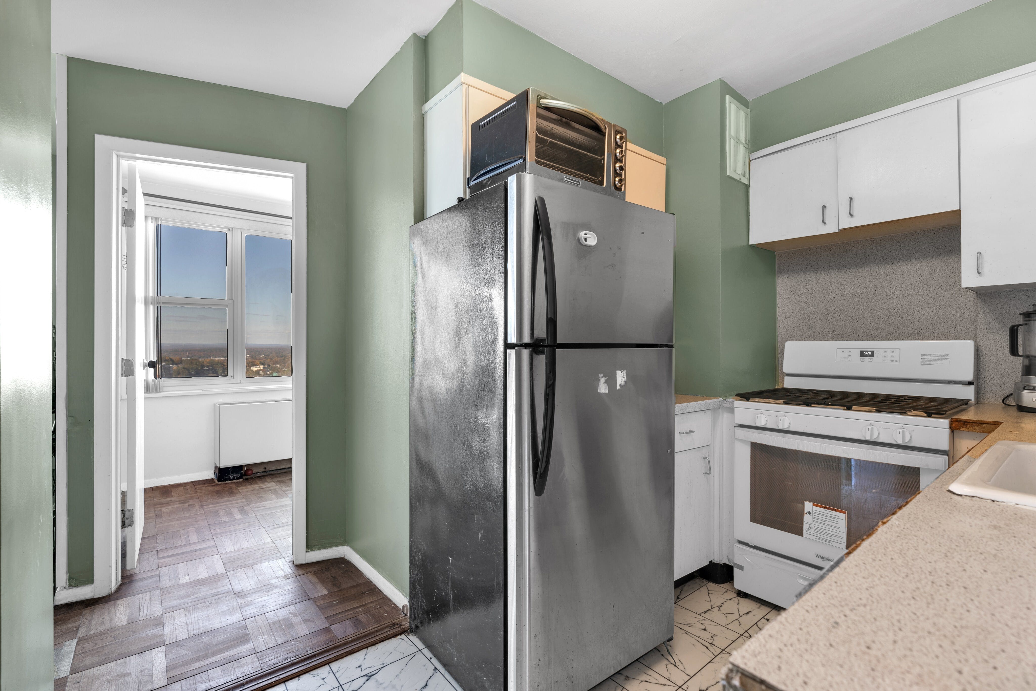 2000 Linwood Unit# 17H