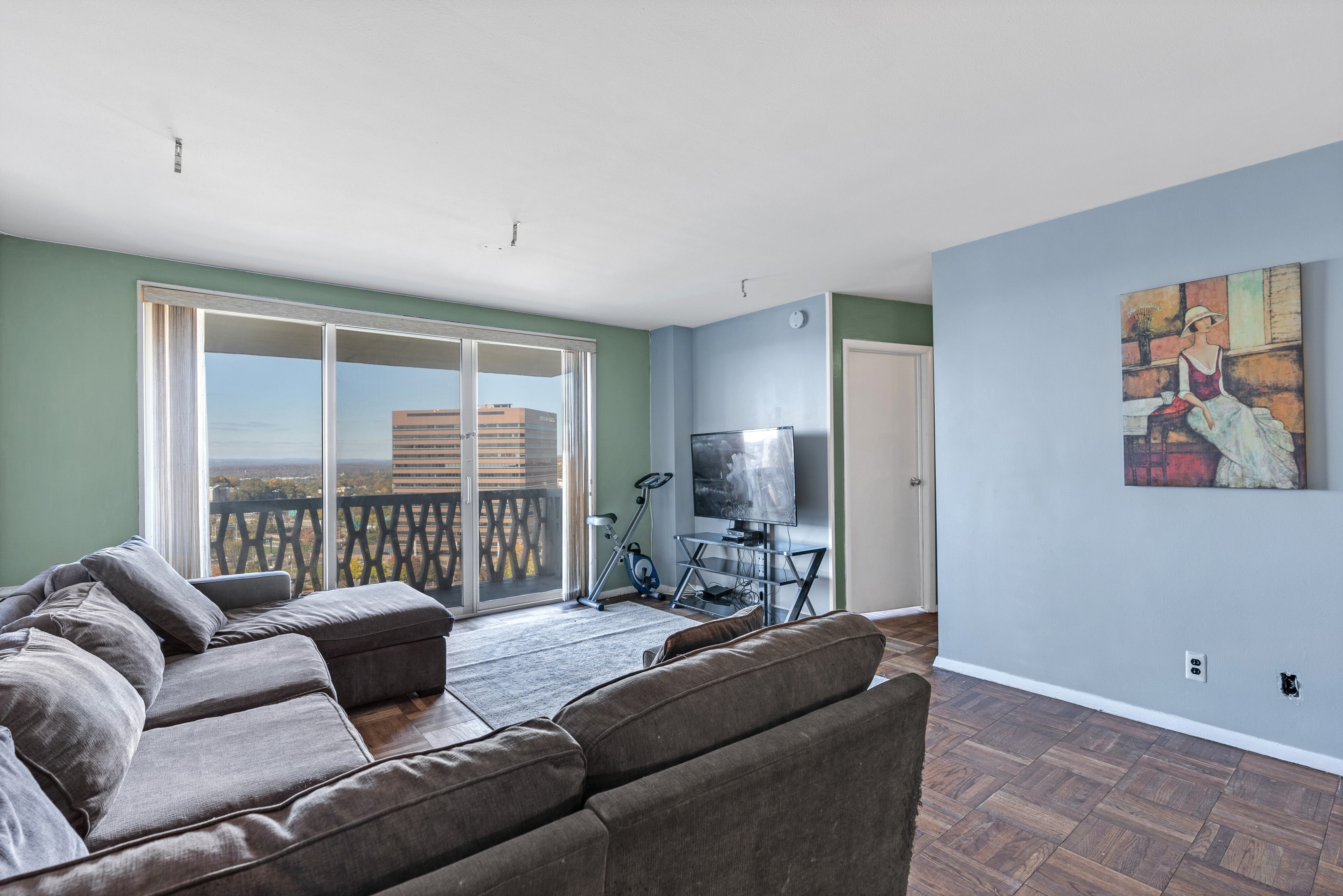 2000 Linwood Unit# 17H