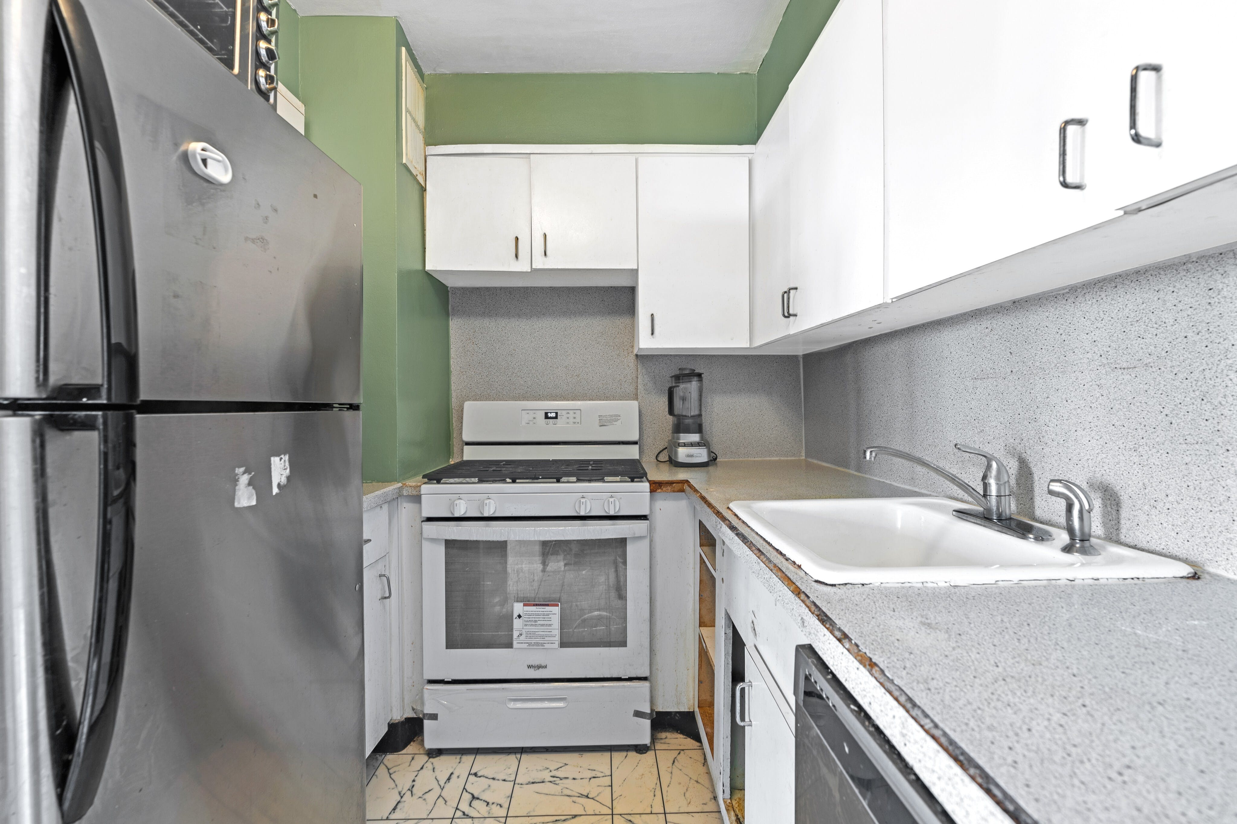2000 Linwood Unit# 17H