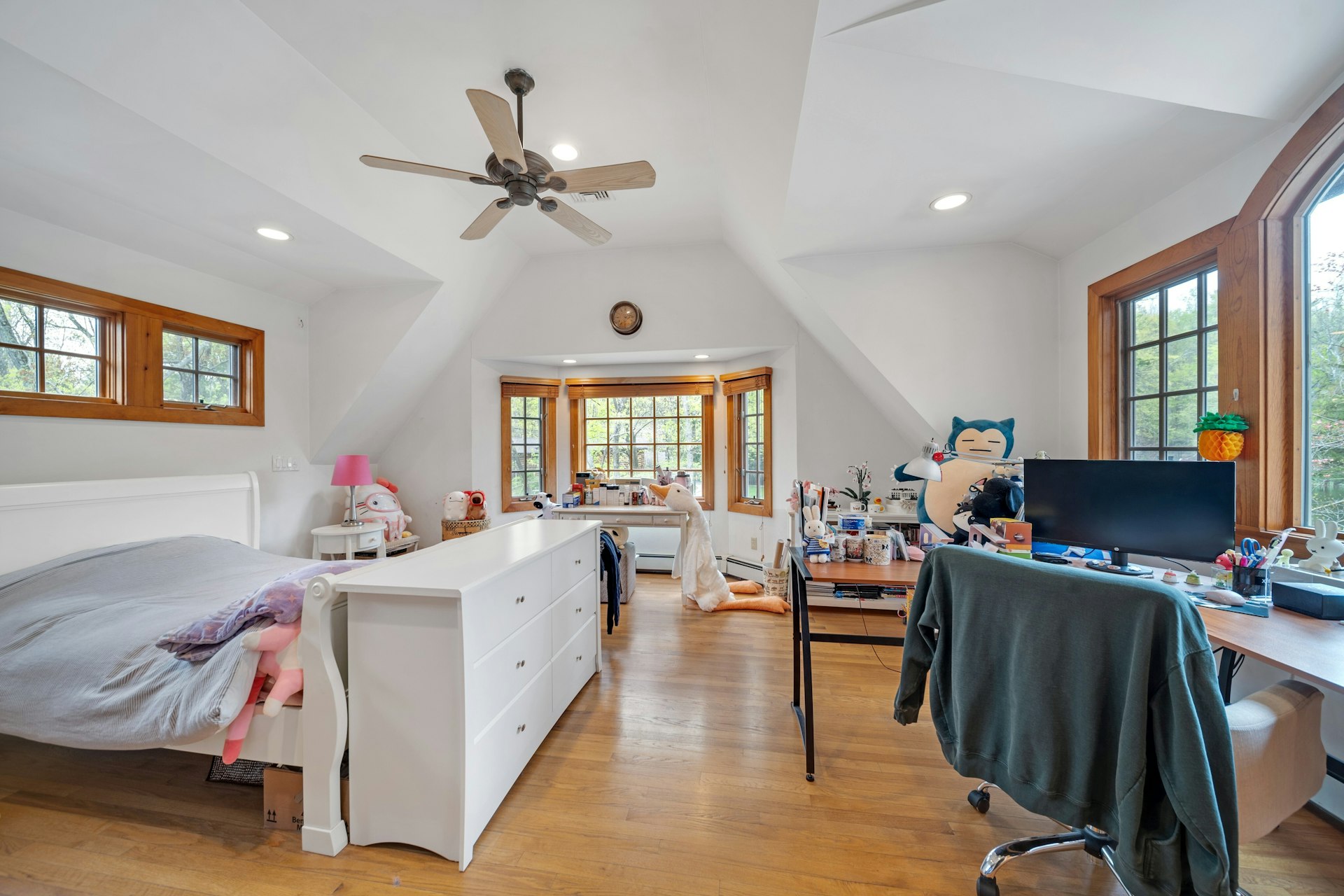 17 Hillside Avenue