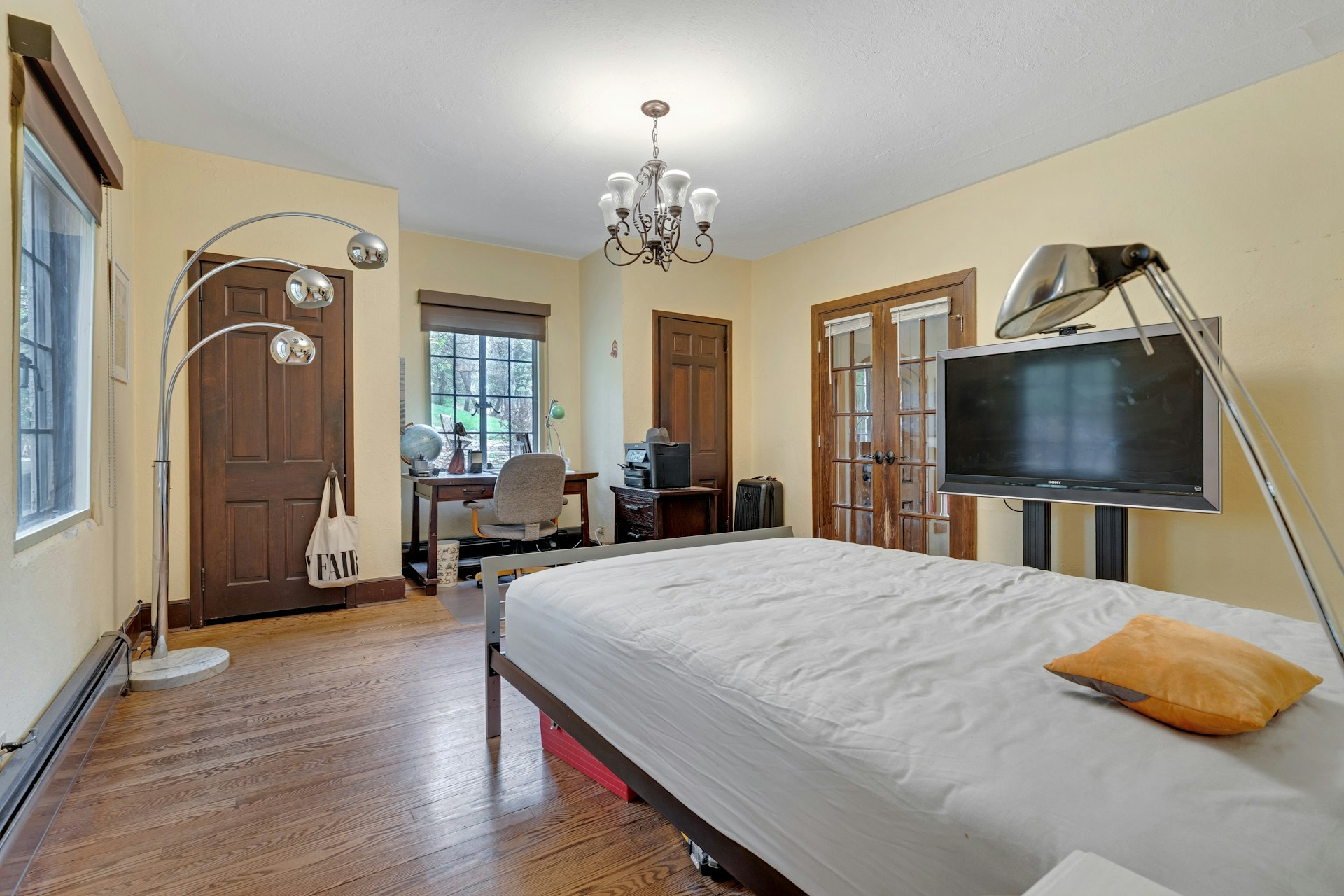 17 Hillside Avenue