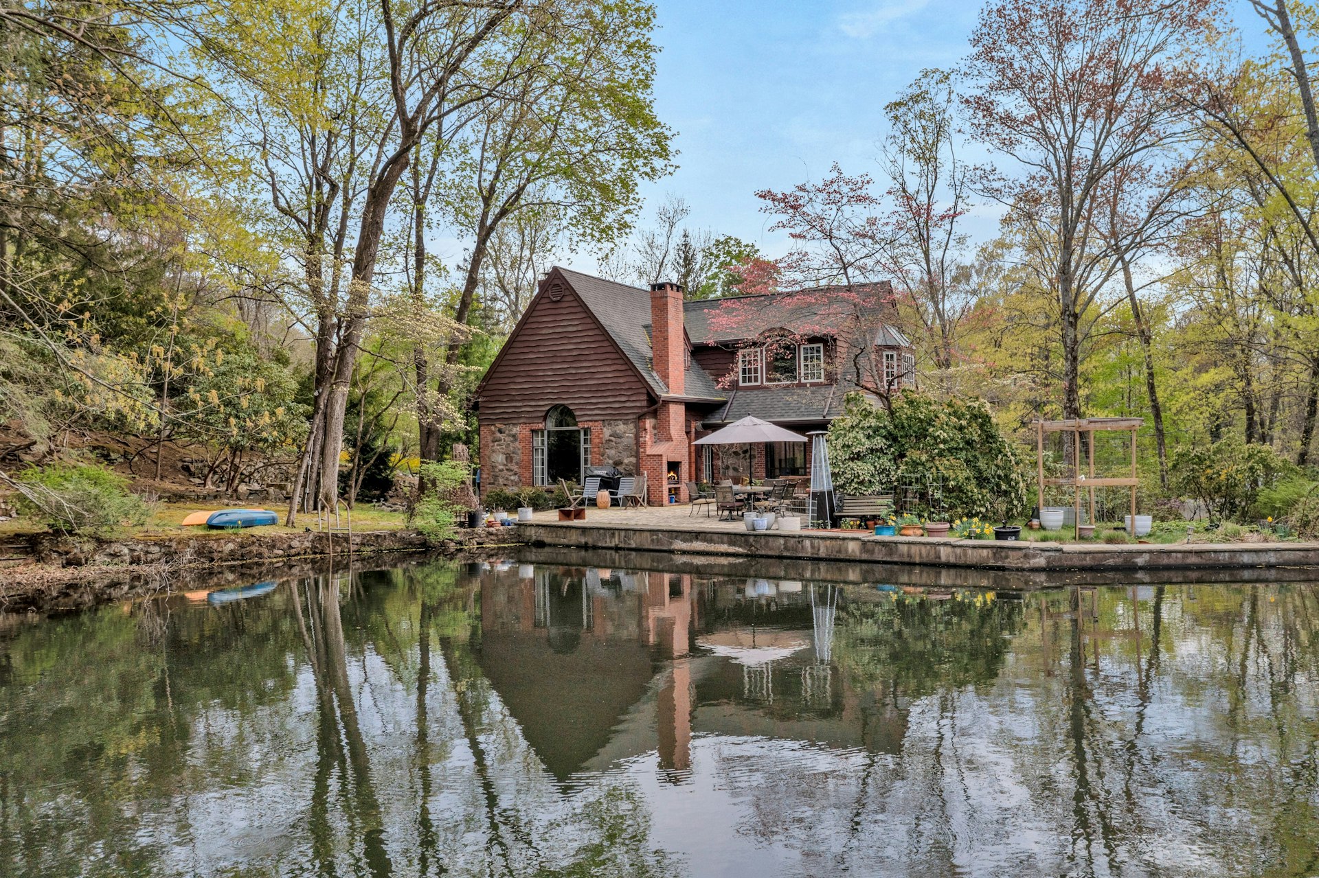 17 Hillside Avenue