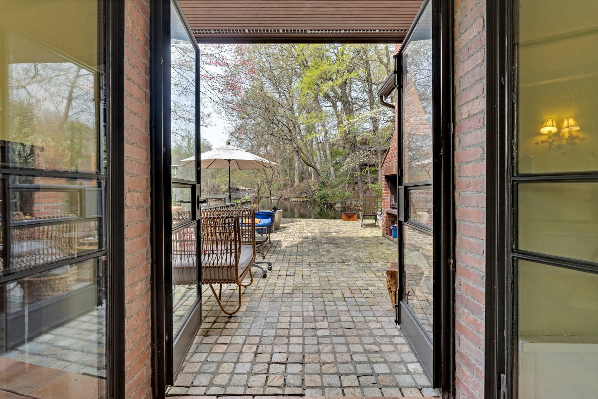 17 Hillside Avenue