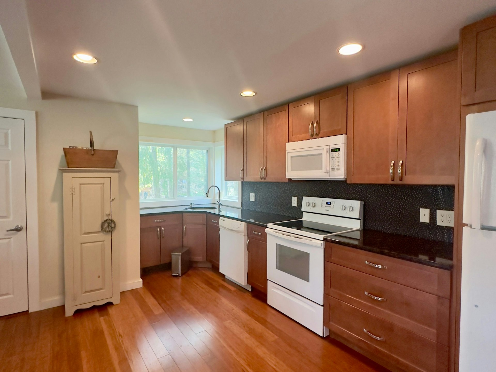 17 Hillside Avenue