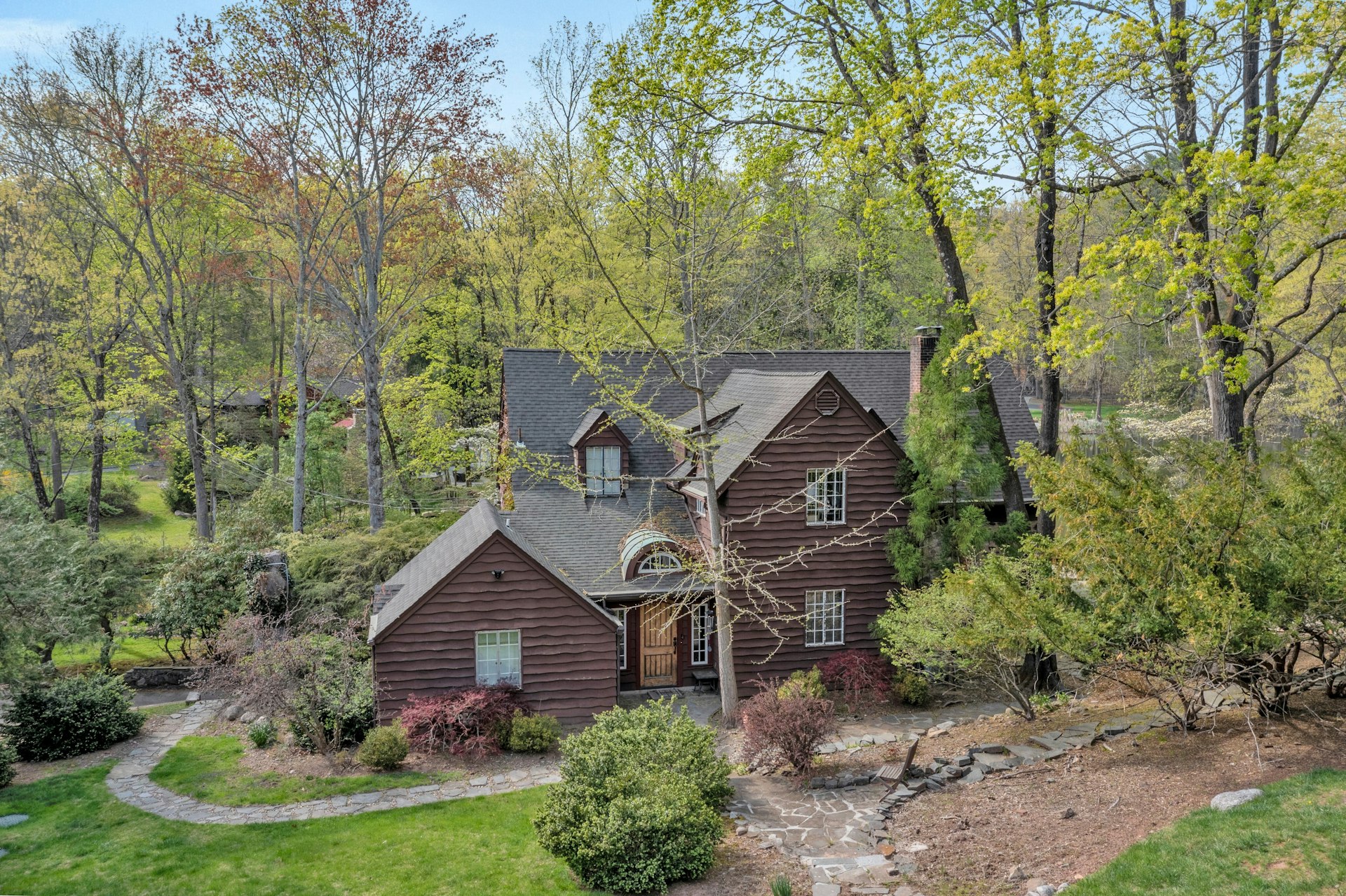 17 Hillside Avenue