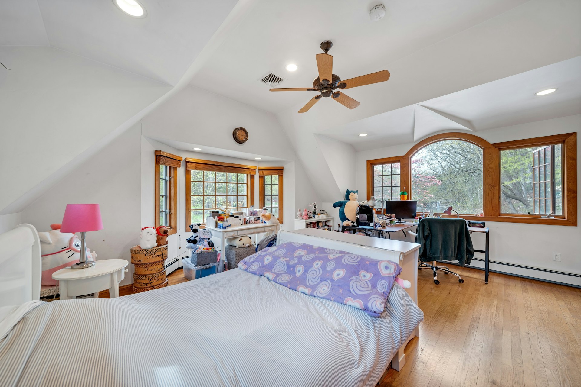 17 Hillside Avenue