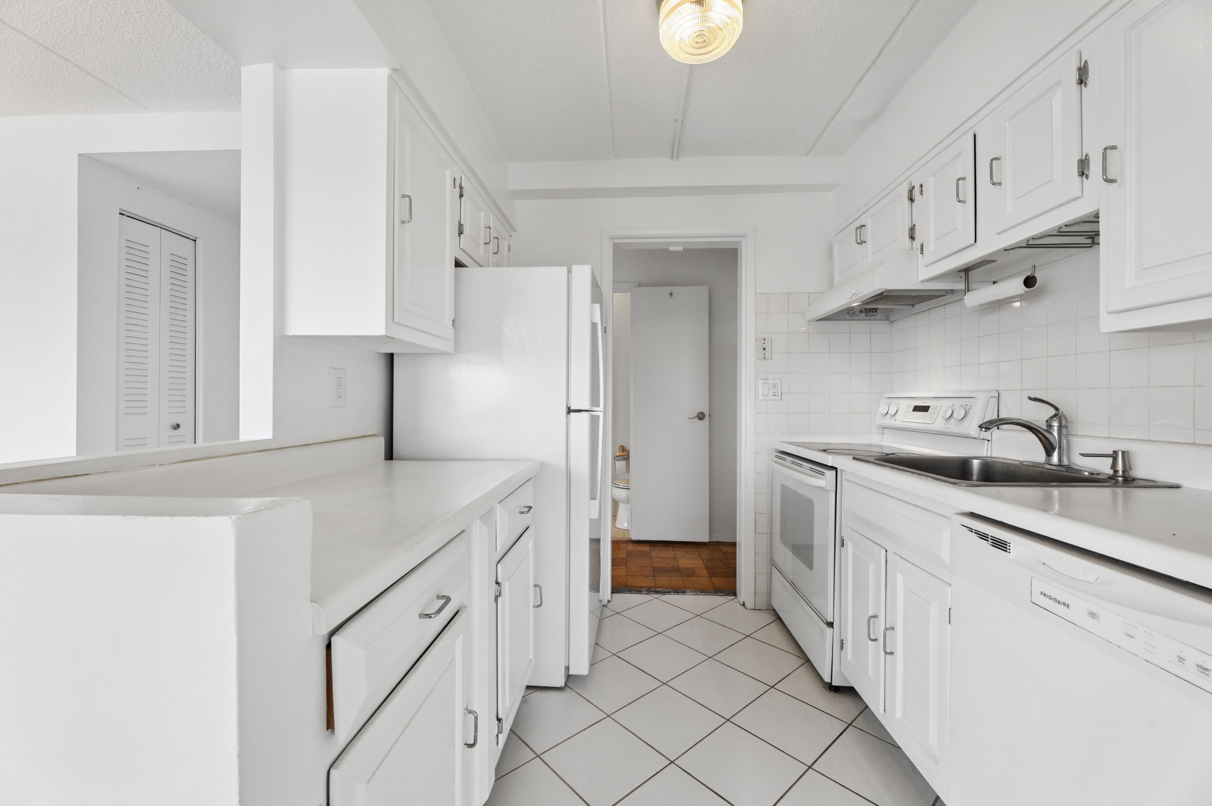 1600 Center Unit# 12F