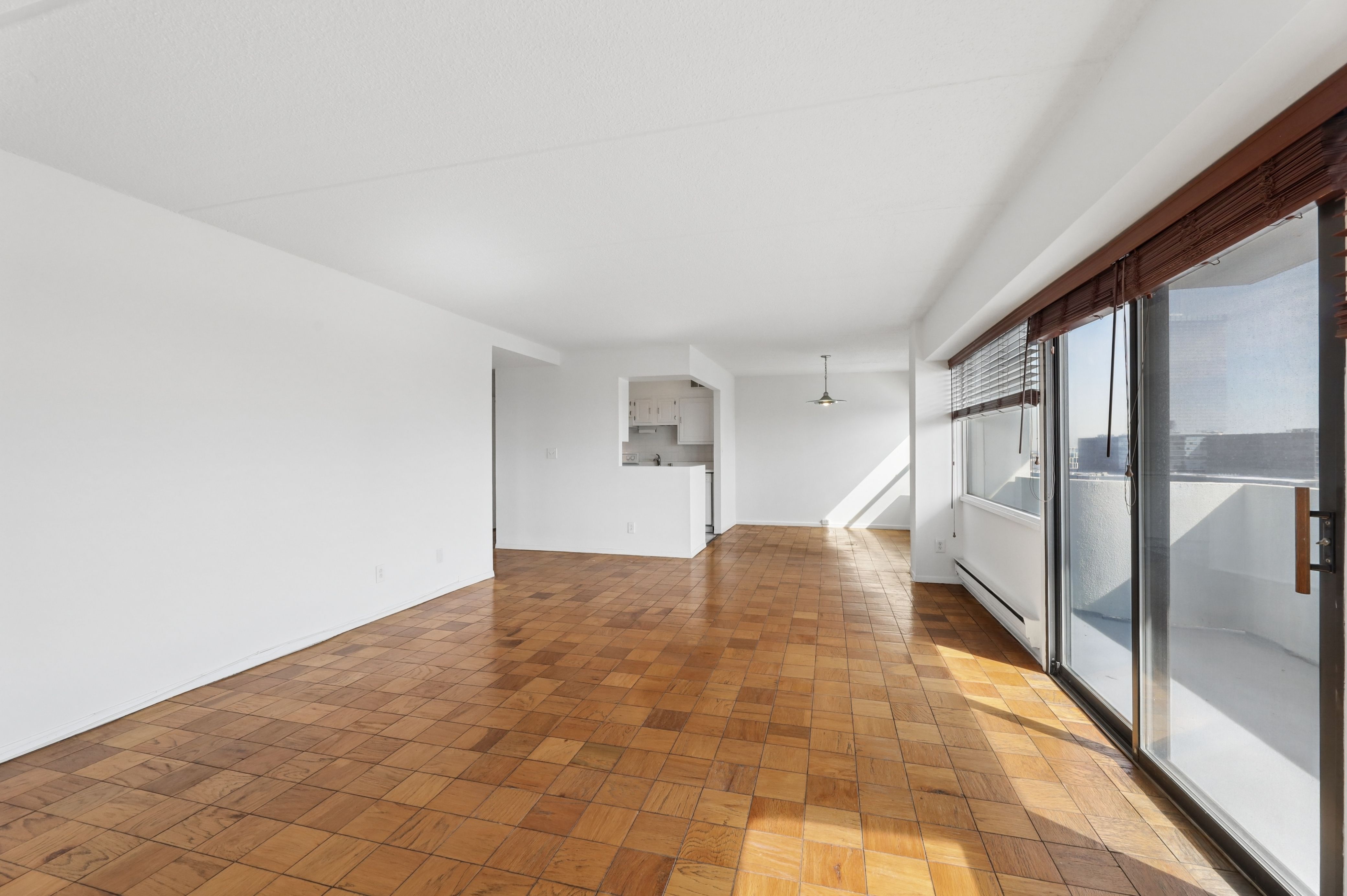 1600 Center Unit# 12F