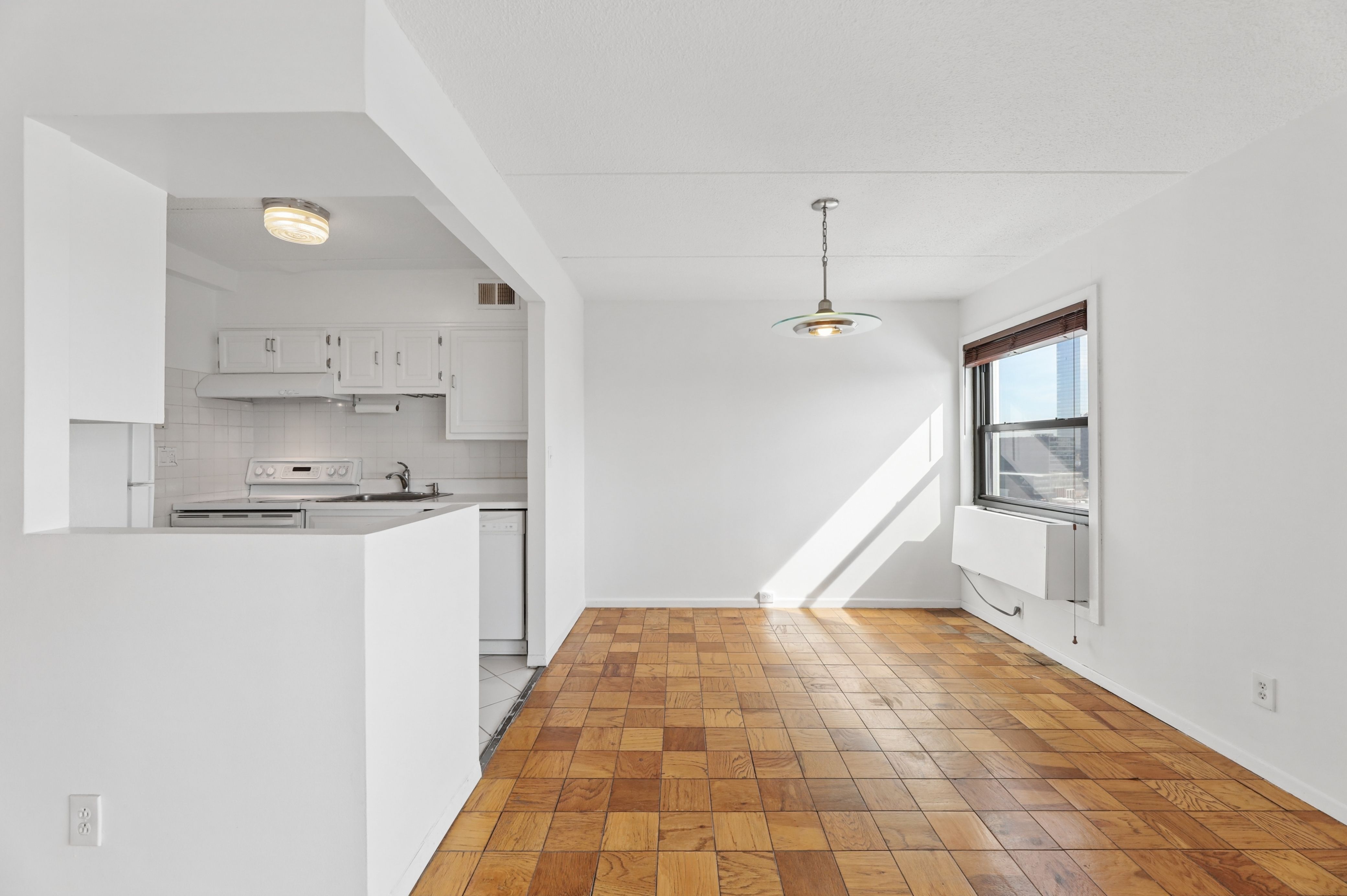 1600 Center Unit# 12F