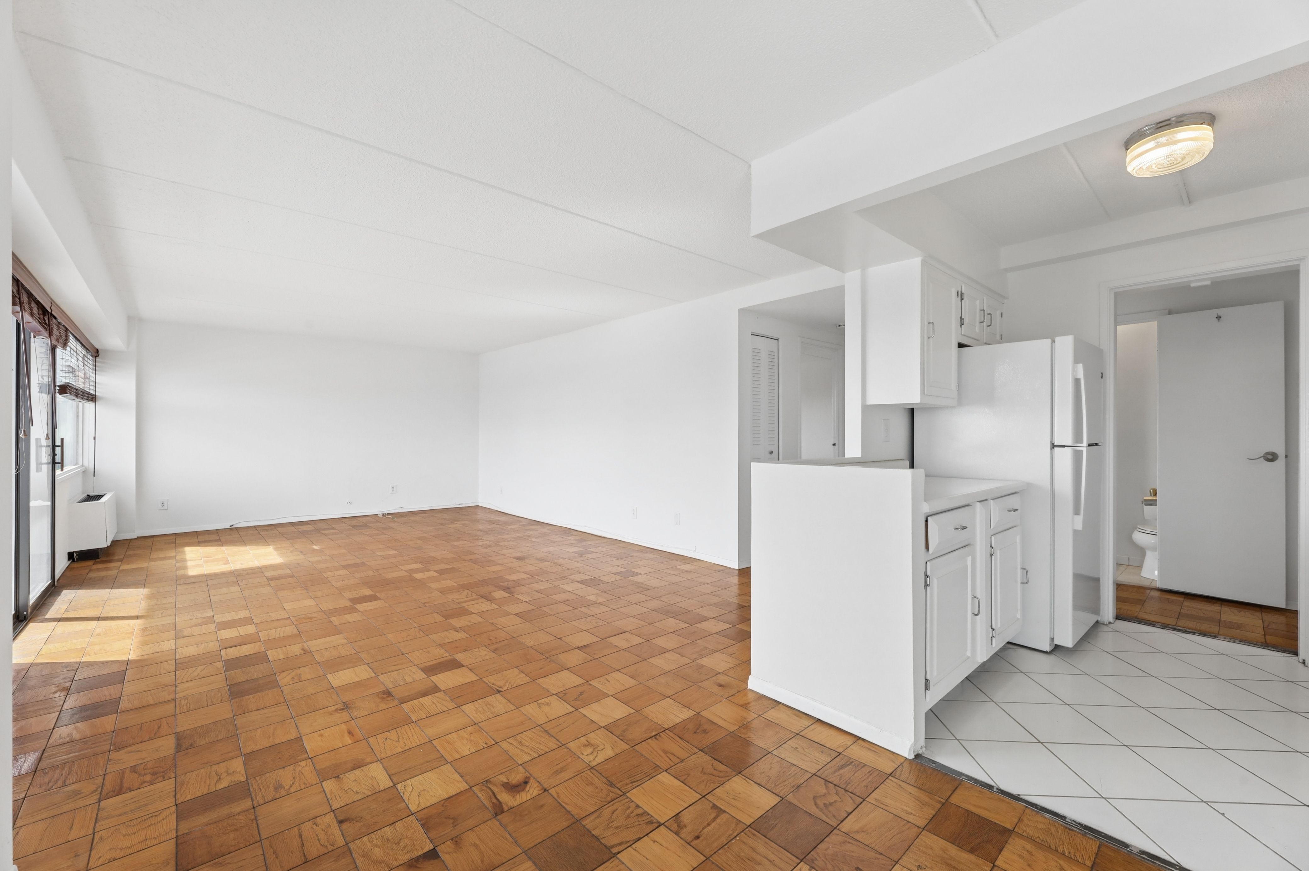 1600 Center Unit# 12F