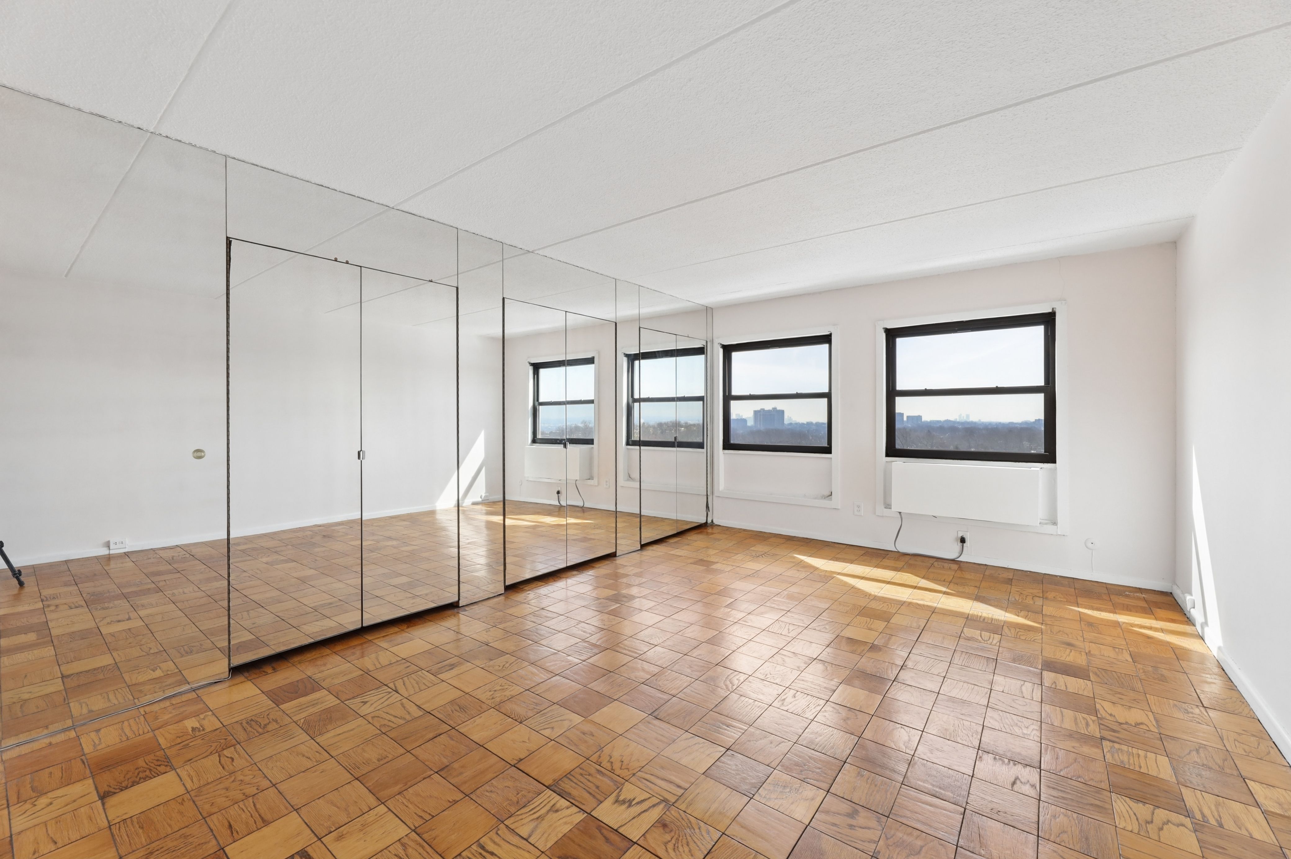 1600 Center Unit# 12F