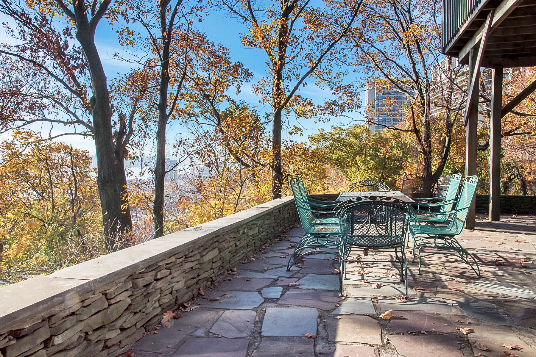 1470 Palisade Terrace 