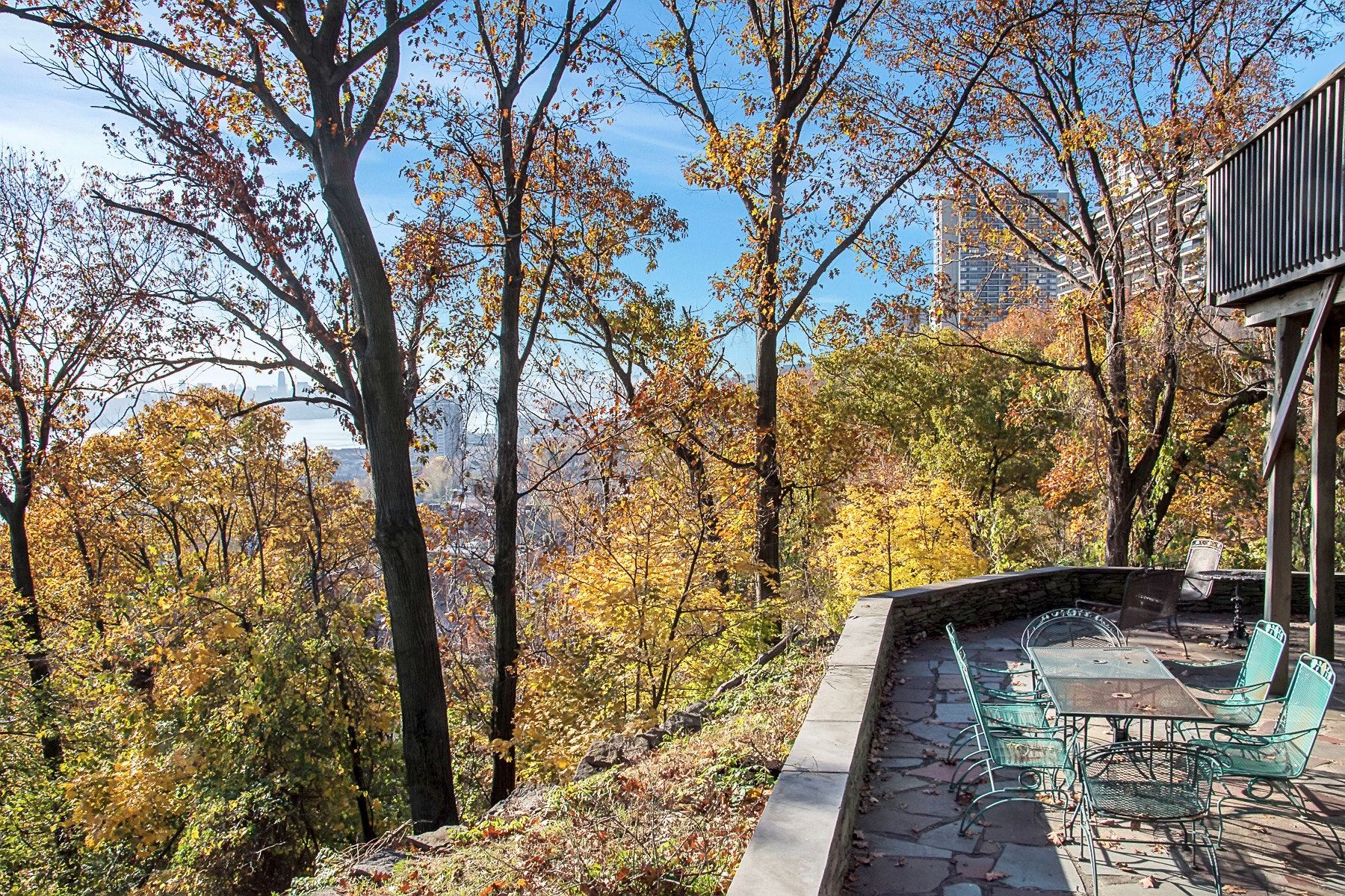 1470 Palisade Terrace 